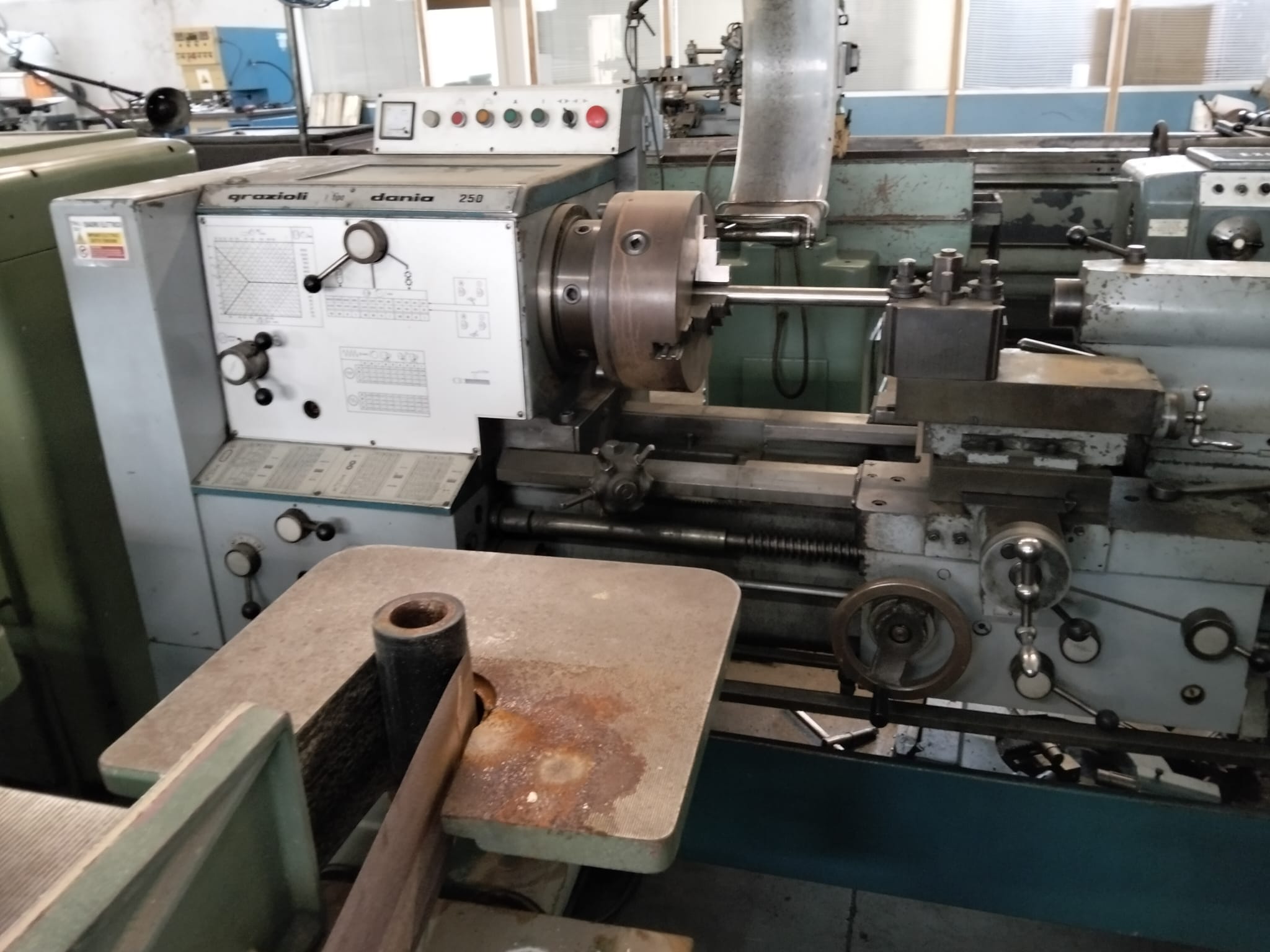 Torni per metallo in vendita