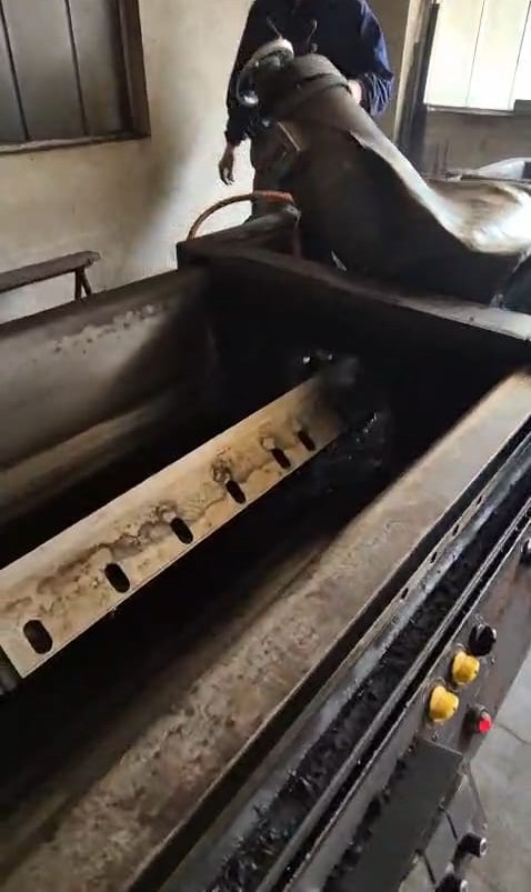 Affilatrice per Coltelli BATTILANI 3500 USATA in vendita - foto 3