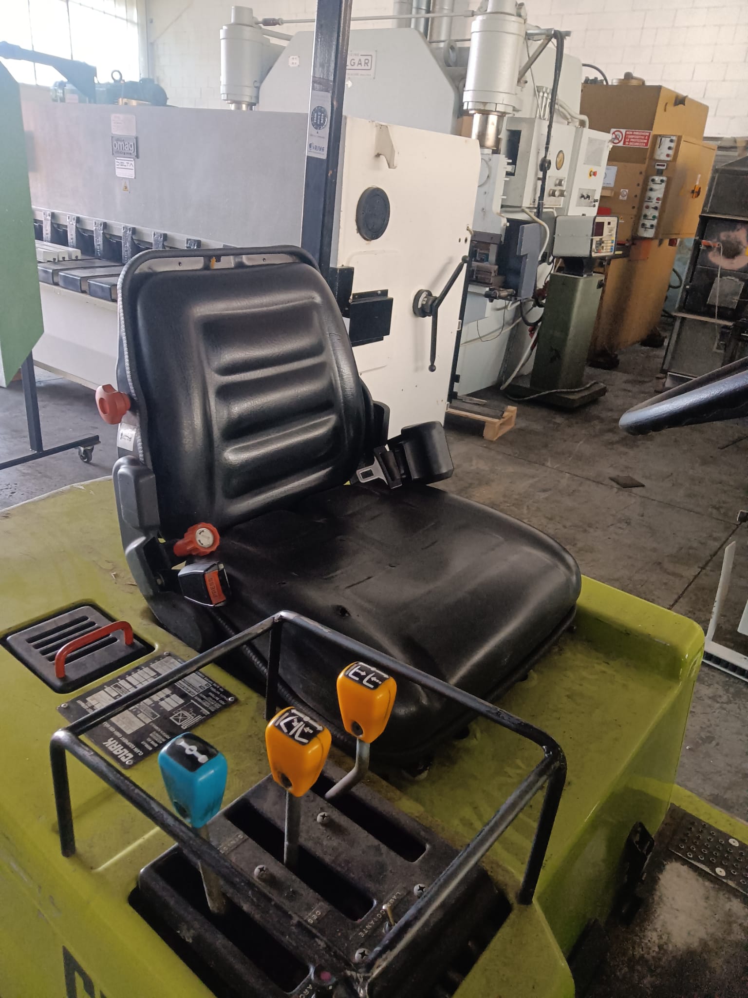 Carrello Elevatore Elettrico CLARK EM15SL in vendita - foto 5