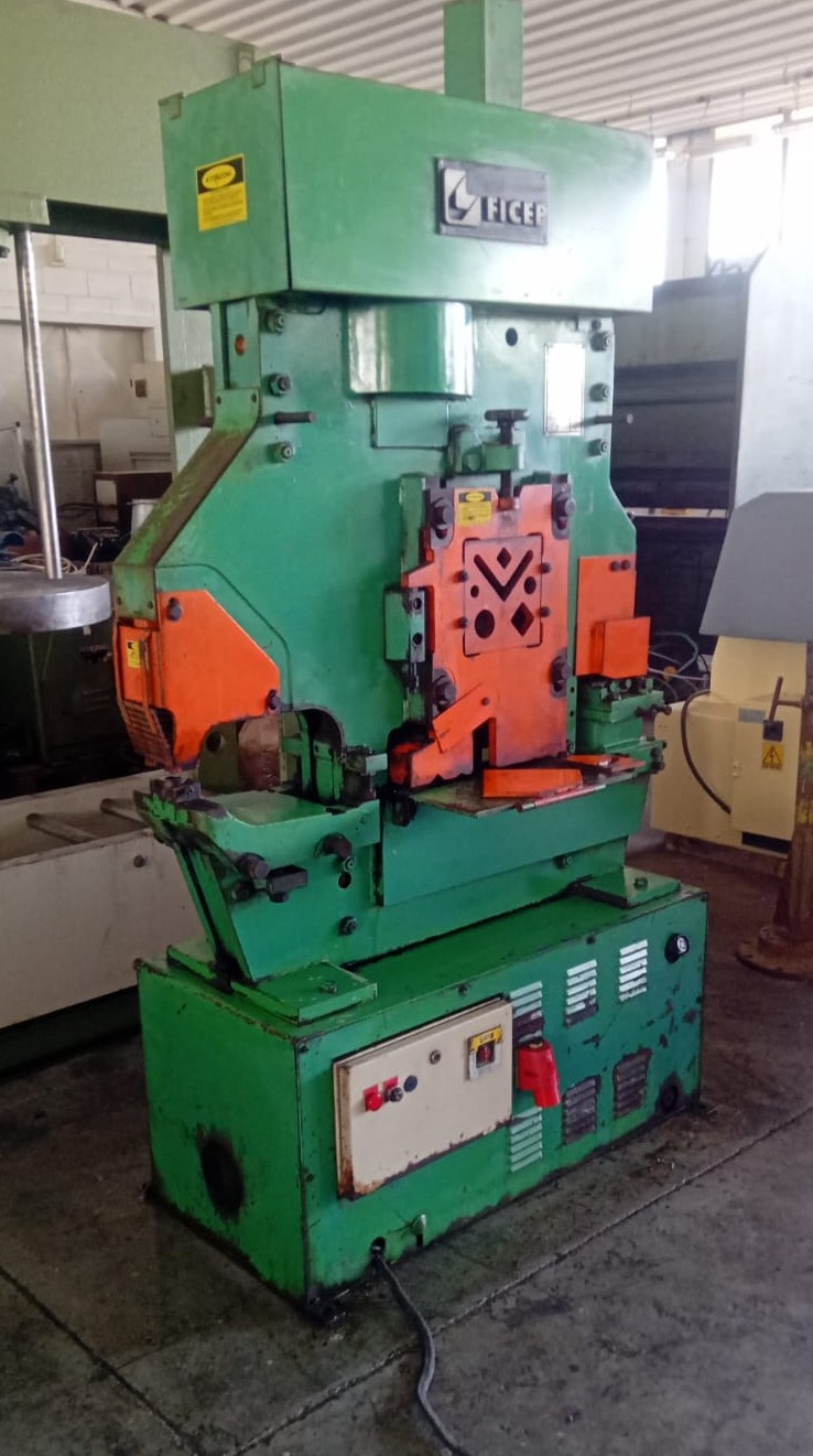 Punzonatrice Universale Idraulica FICEP 604 USATA in vendita - foto 2