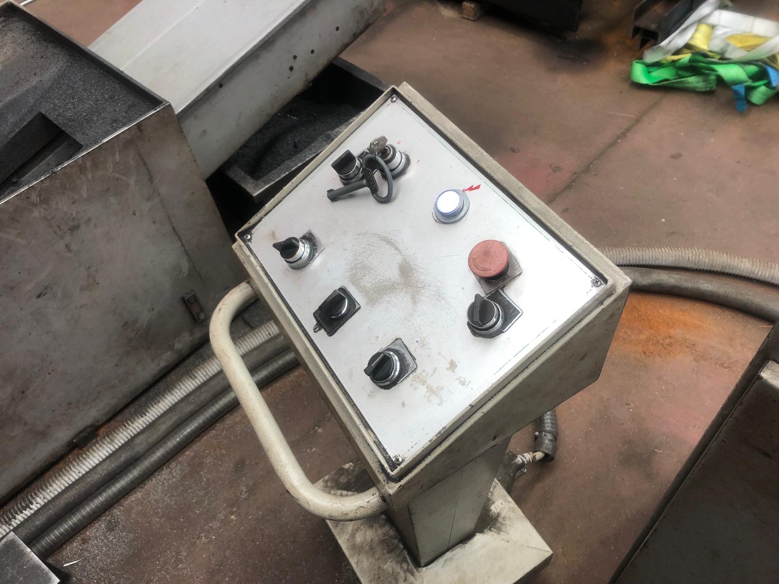 Sega a Nastro BIANCO 500 CNC 90° USATA in vendita - foto 4