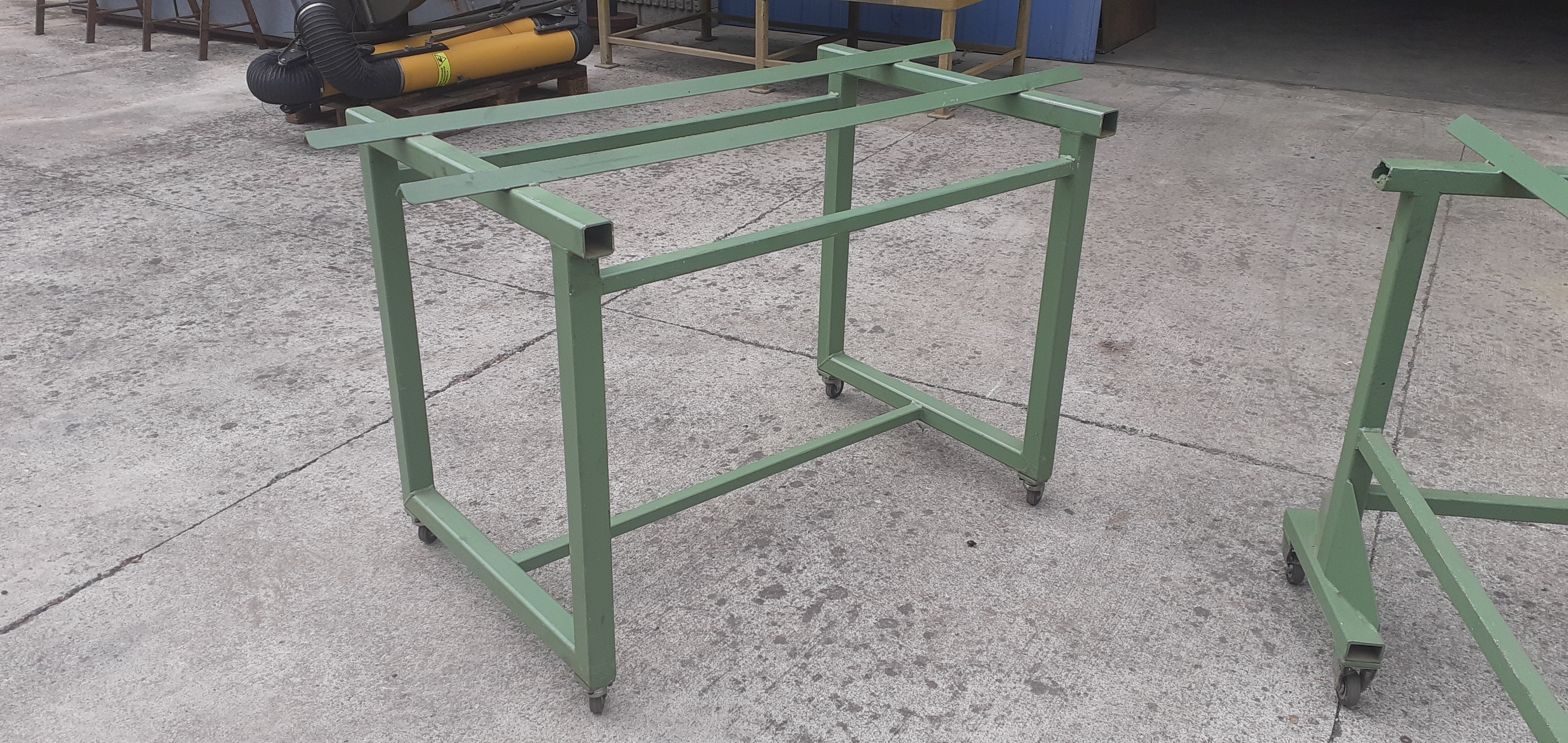 CARRELLI OFFICINA in vendita - foto 2