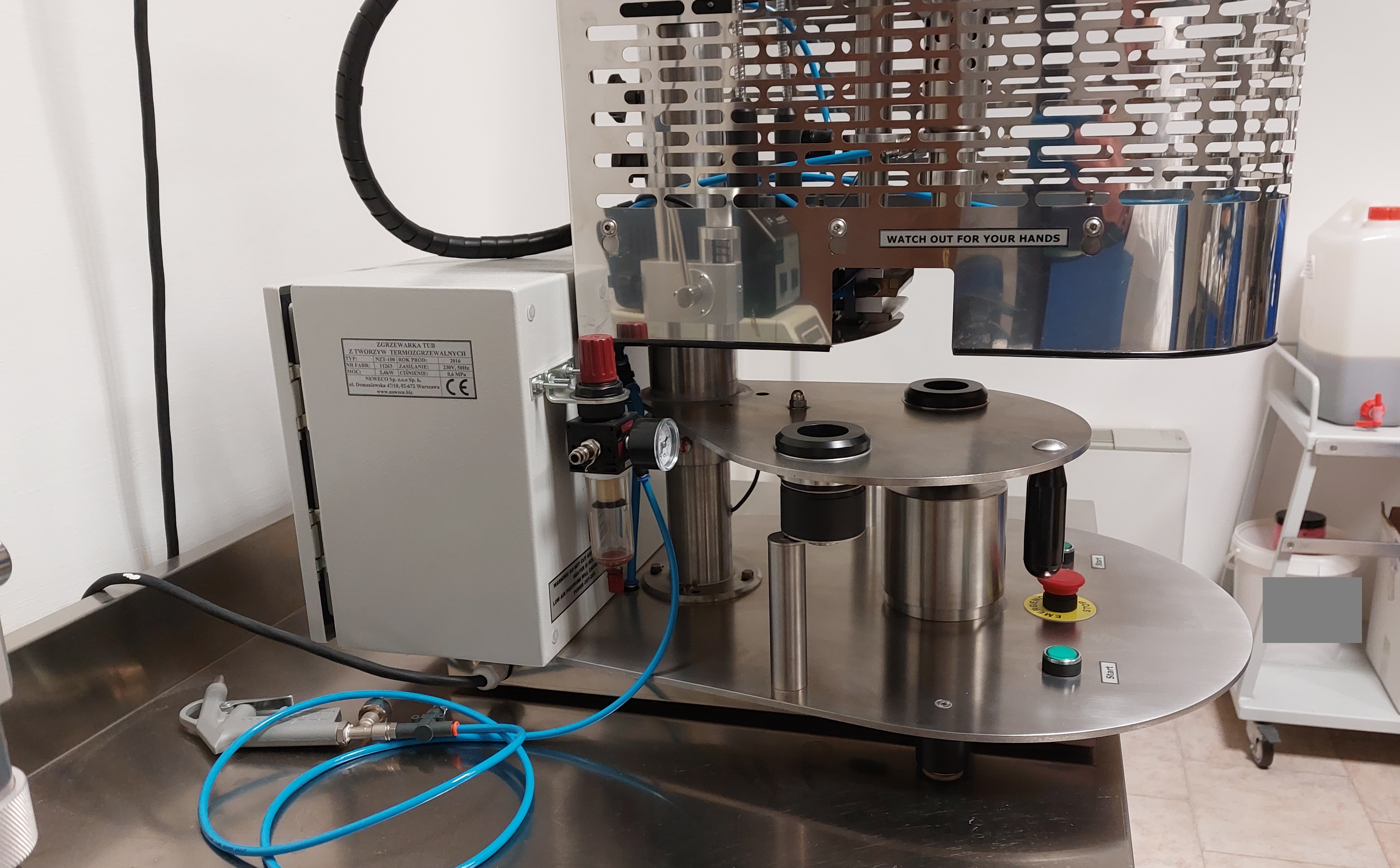 Chiuditubi semiautomatica per tubi in plastica in vendita - foto 6