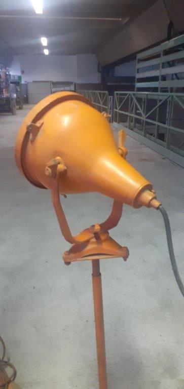 LAMPADE VINTAGE ANNI '60 MODERNARIATO attacco E27 in vendita - foto 4