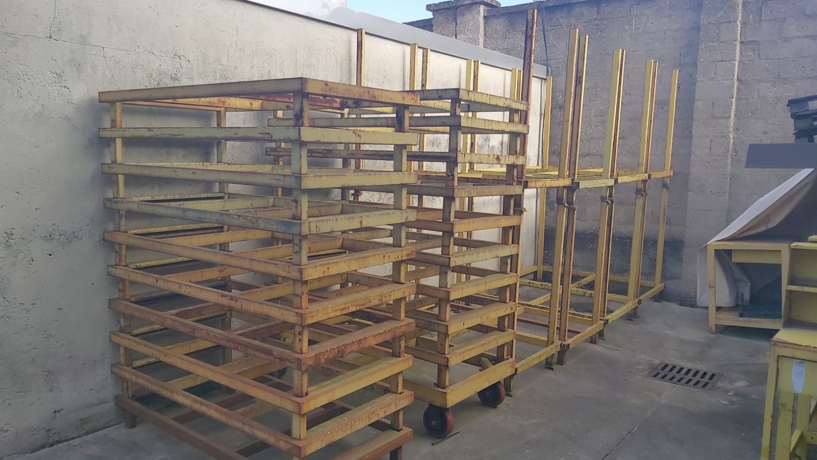 Pedane e Banchi da Lavoro in ferro in vendita - foto 1