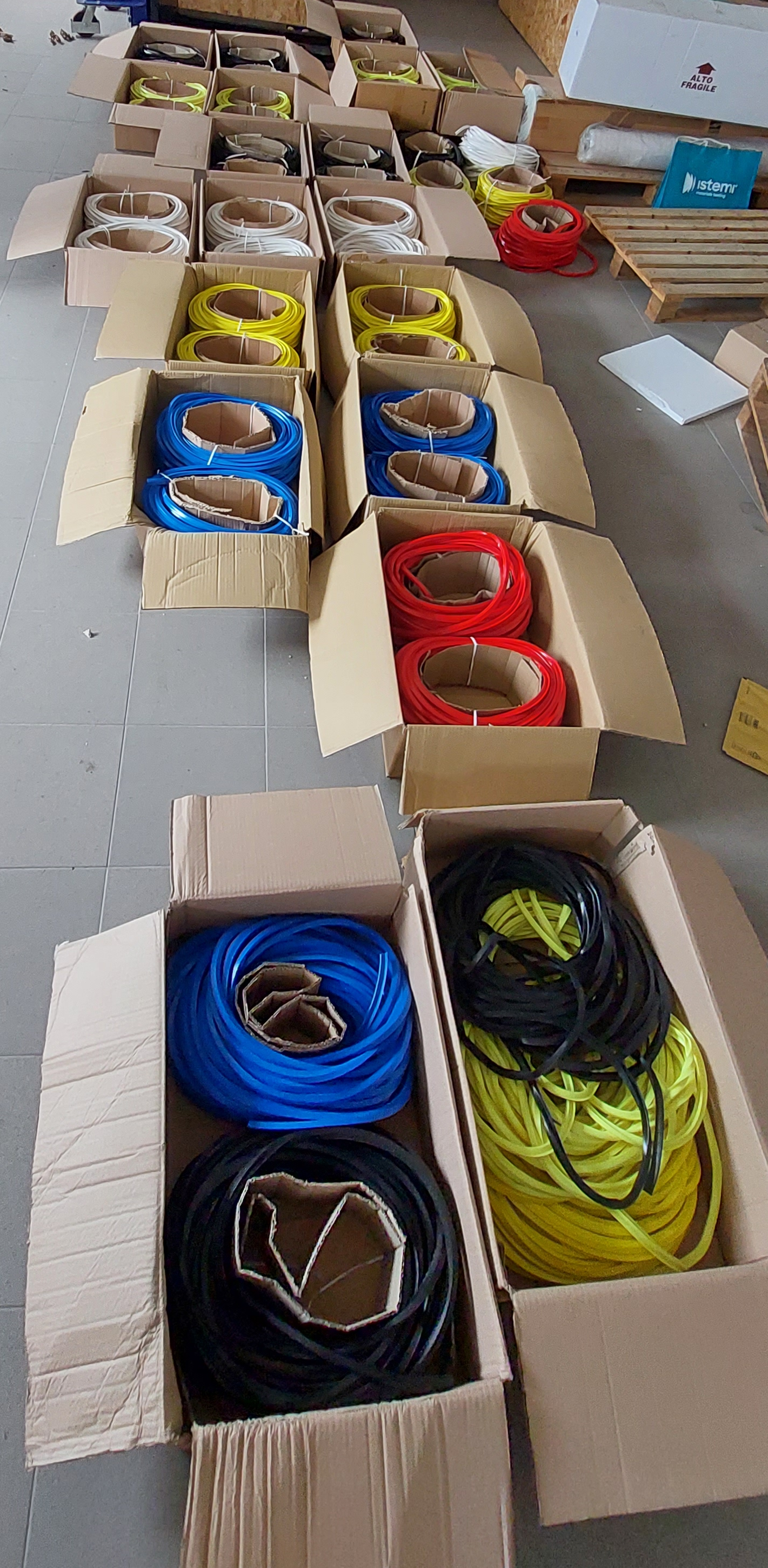 Stampo/ matrice per iniezione plastica/gomma  in vendita - foto 2