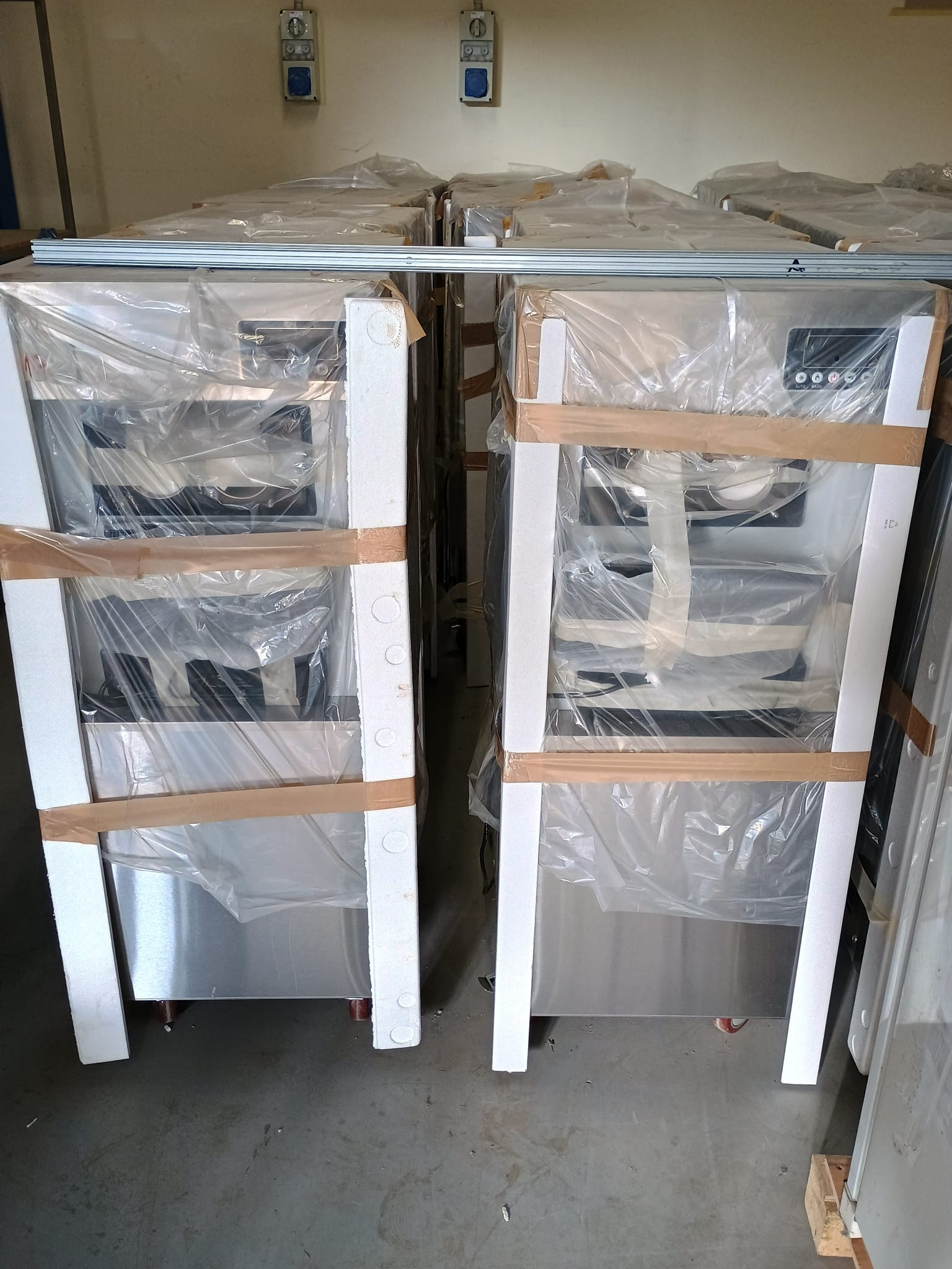 LOTTO 20 MACCHINE PRODUZIONE GELATO SOFT in vendita - foto 3
