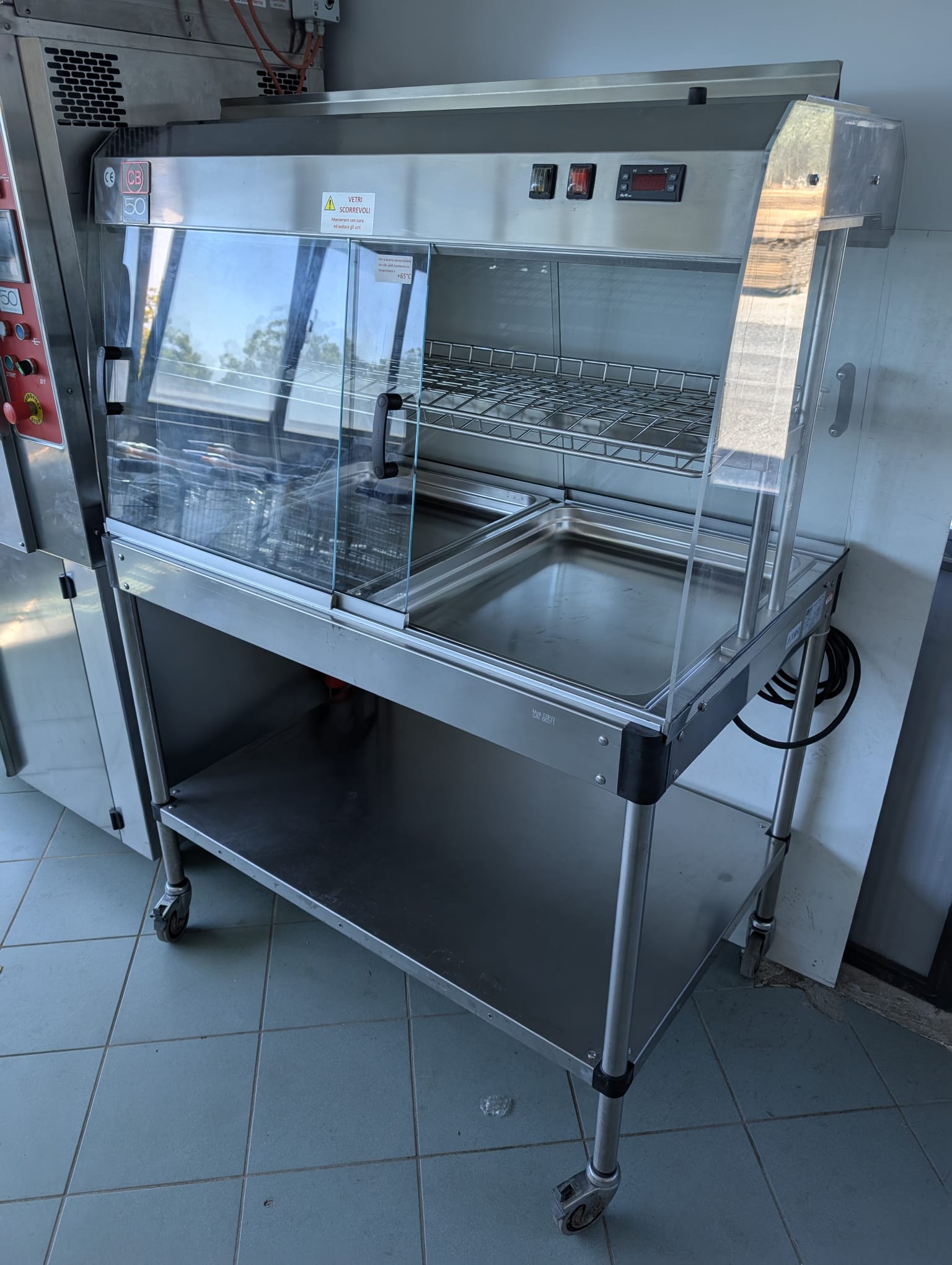 Forni alimentari in vendita