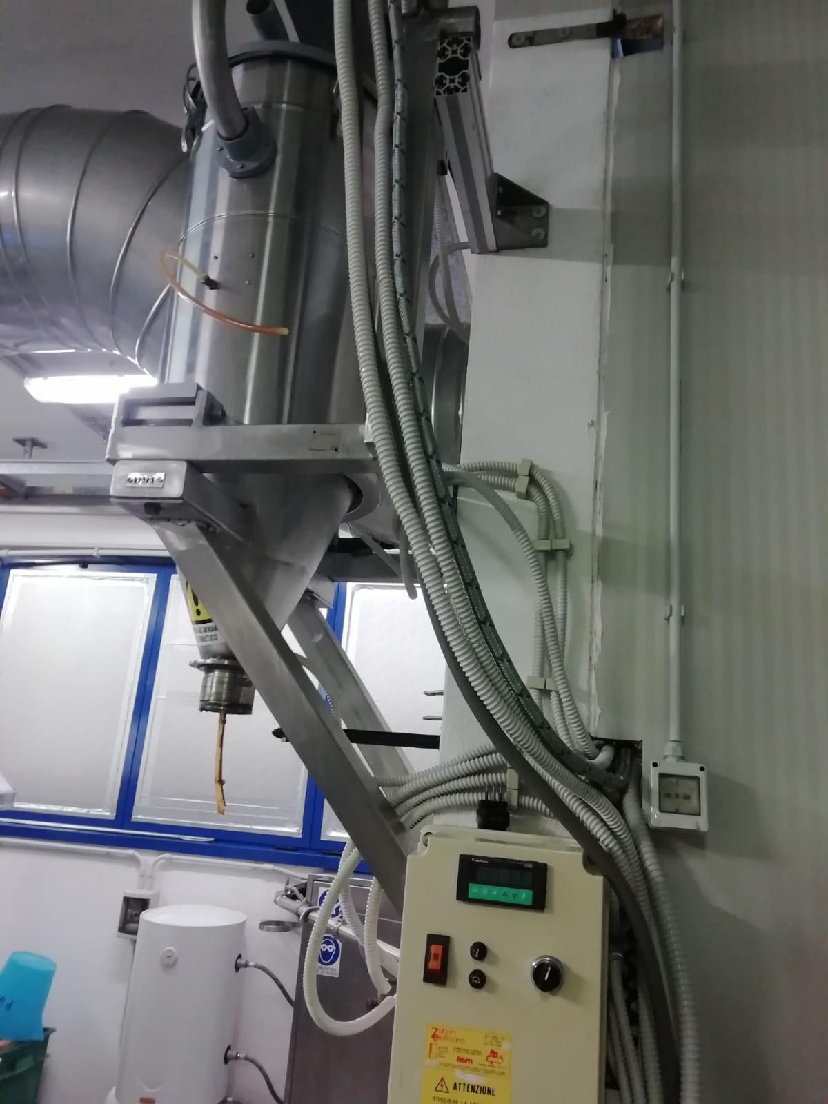 SILOS IN ACCIAIO con Bilancia e Aspirazione in vendita - foto 4