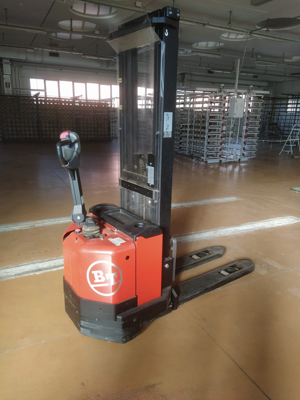 Carrello elevatore usato pochissimo in vendita - foto 1