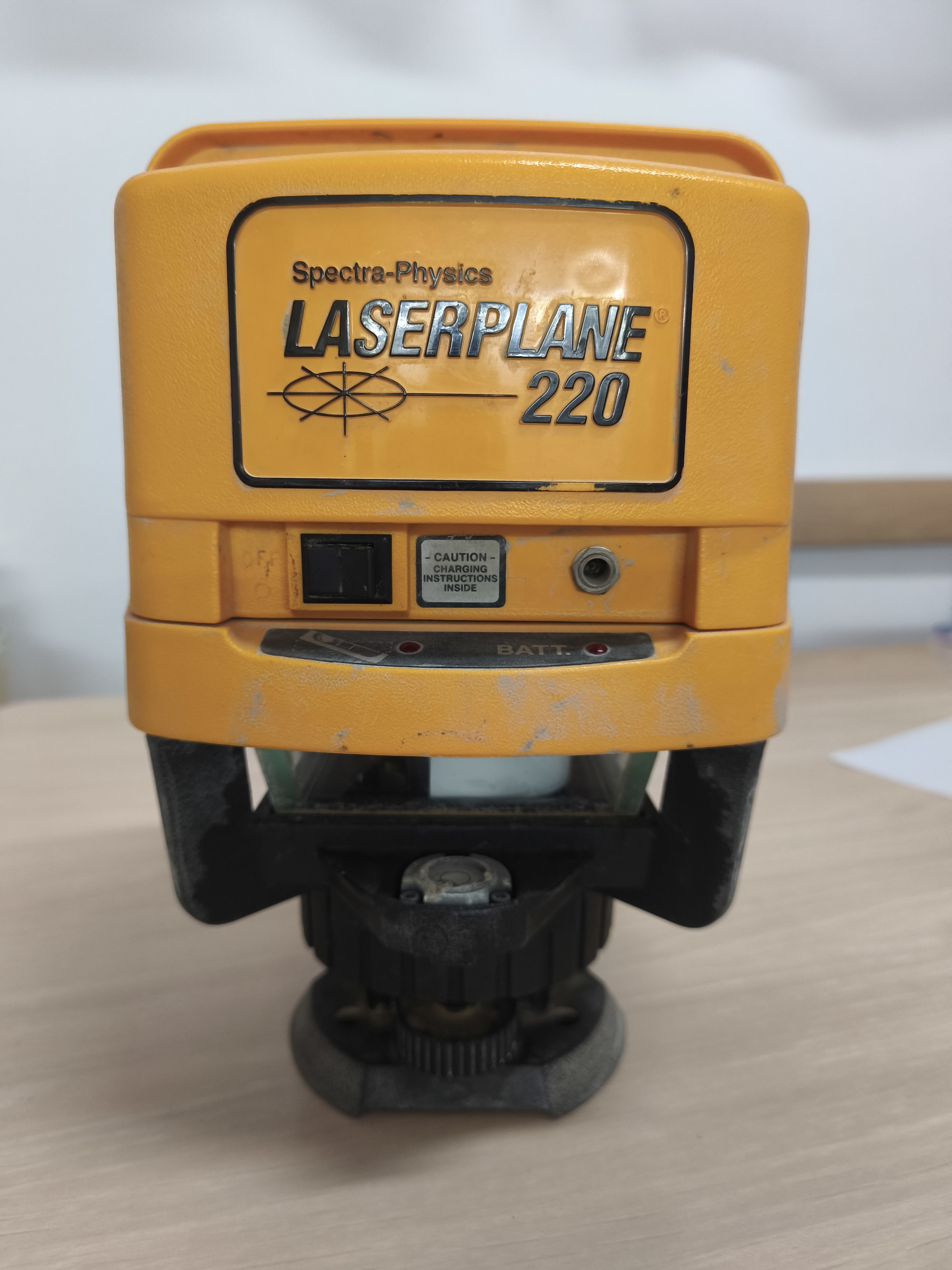 Laser rotante Spectra-Physics Laser plane  220, in vendita - foto 1