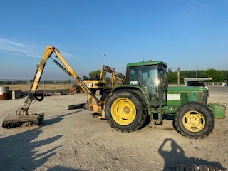 John Deere 6310 AS/1 con braccio Ferri in vendita - foto 2