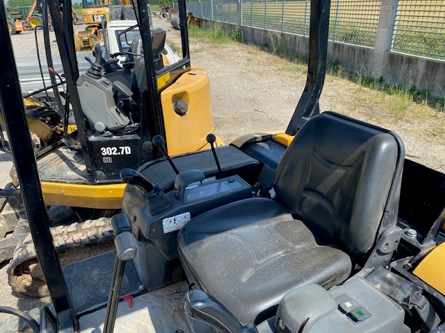 Mini escavatore Caterpillar 302.5 in vendita - foto 3