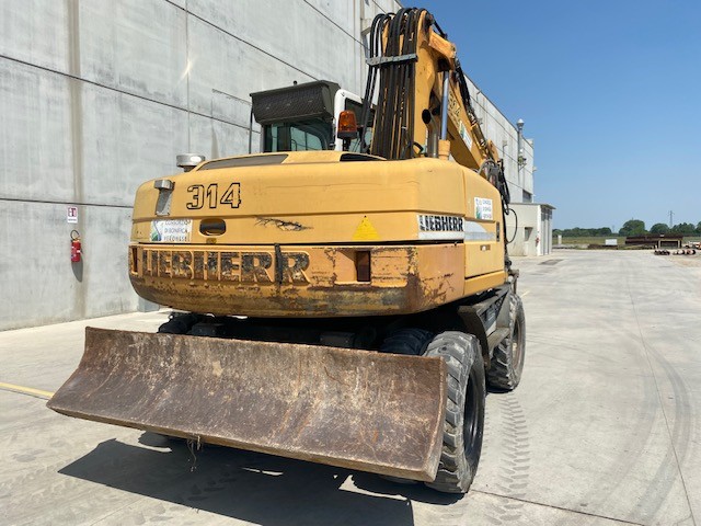 Escavatore gommato Liebherr A314 Litronic in vendita - foto 2