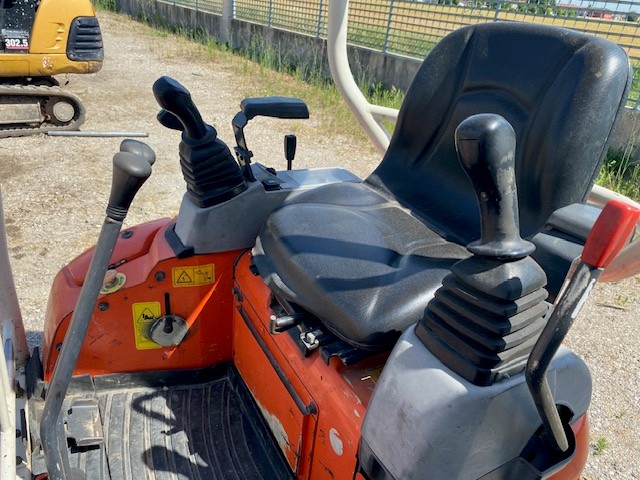 Mini escavatore Kubota U15 3 in vendita - foto 3