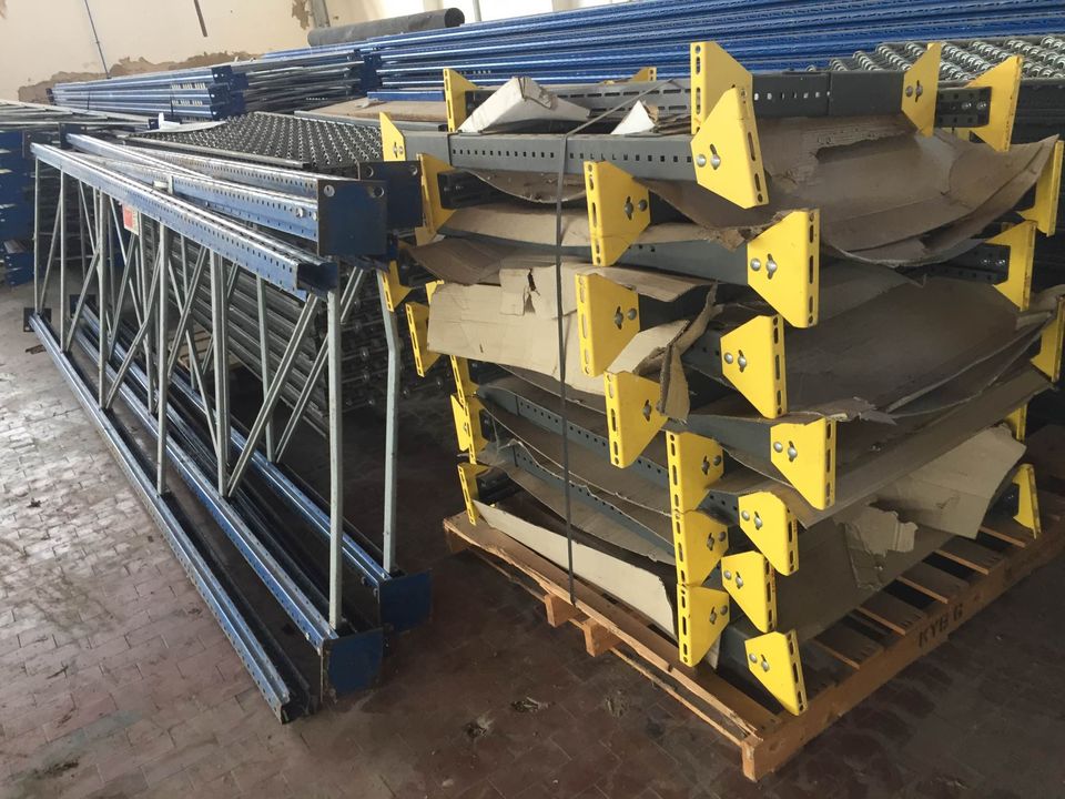 Scaffalature e rulli trasportatori in vendita - foto 3