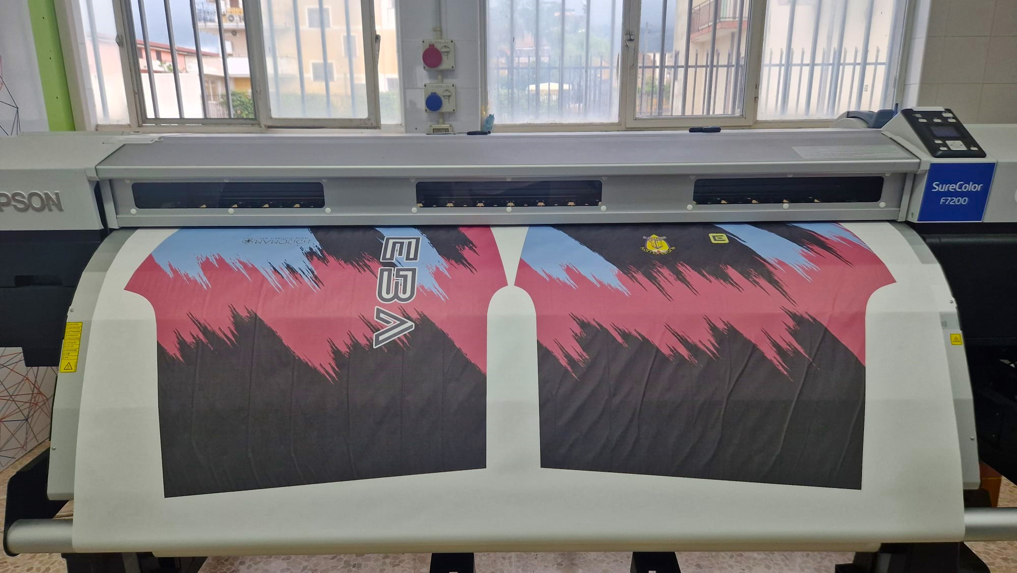Plotter sublimatico EPSON Sure Color F7200 in vendita - foto 3