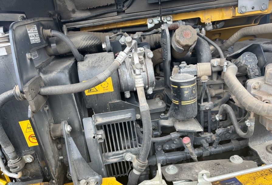 Escavatore Komatsu PC88MR-10 in vendita - foto 6