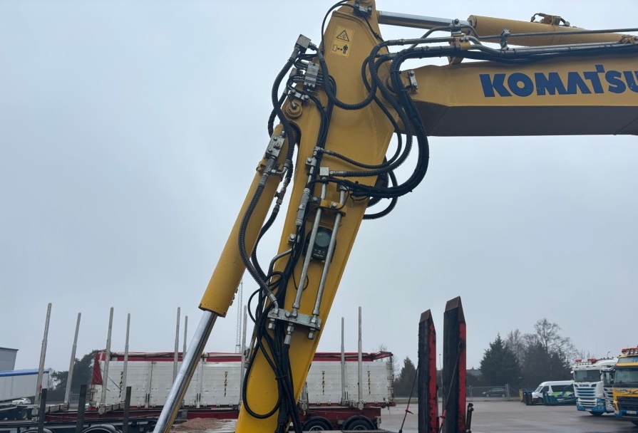 Escavatore Komatsu PC88MR-10 in vendita - foto 2
