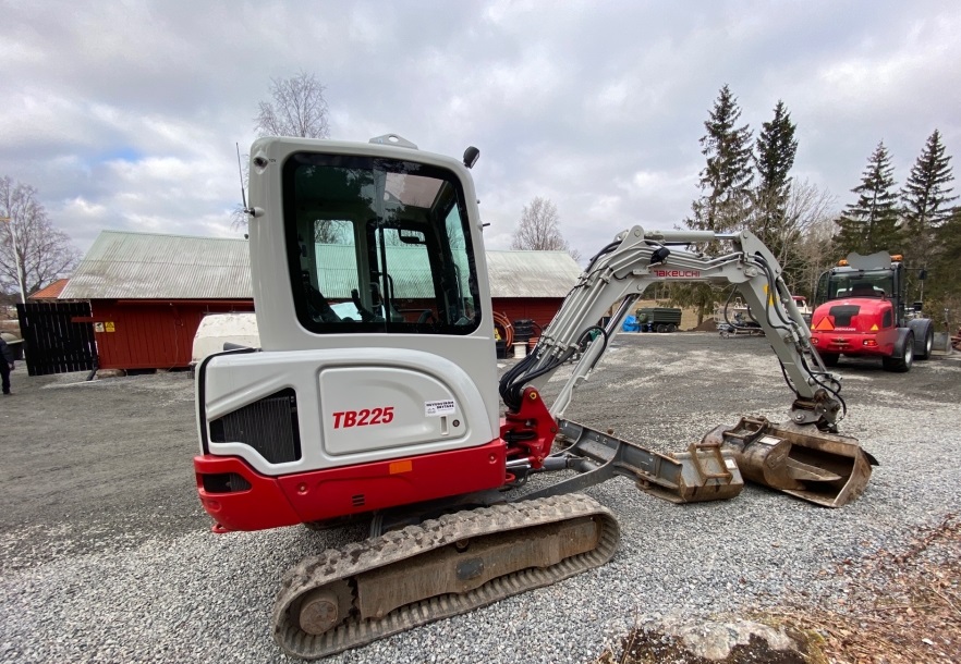 2018 Takeuchi TB225 in vendita - foto 2