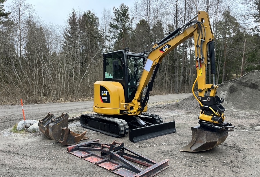 2013 Escavatore CAT 303.5E CR in vendita - foto 1