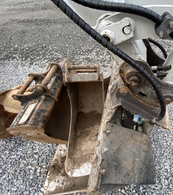 2018 Takeuchi TB225 in vendita - foto 3