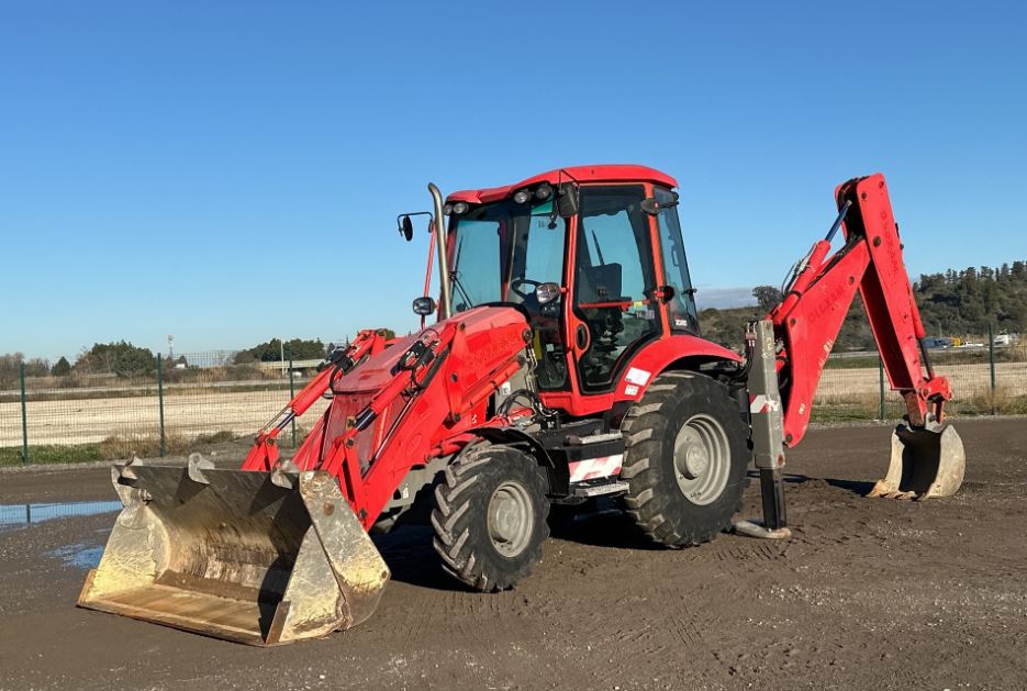 2015 Retroescavatore JCB 3CX in vendita - foto 1