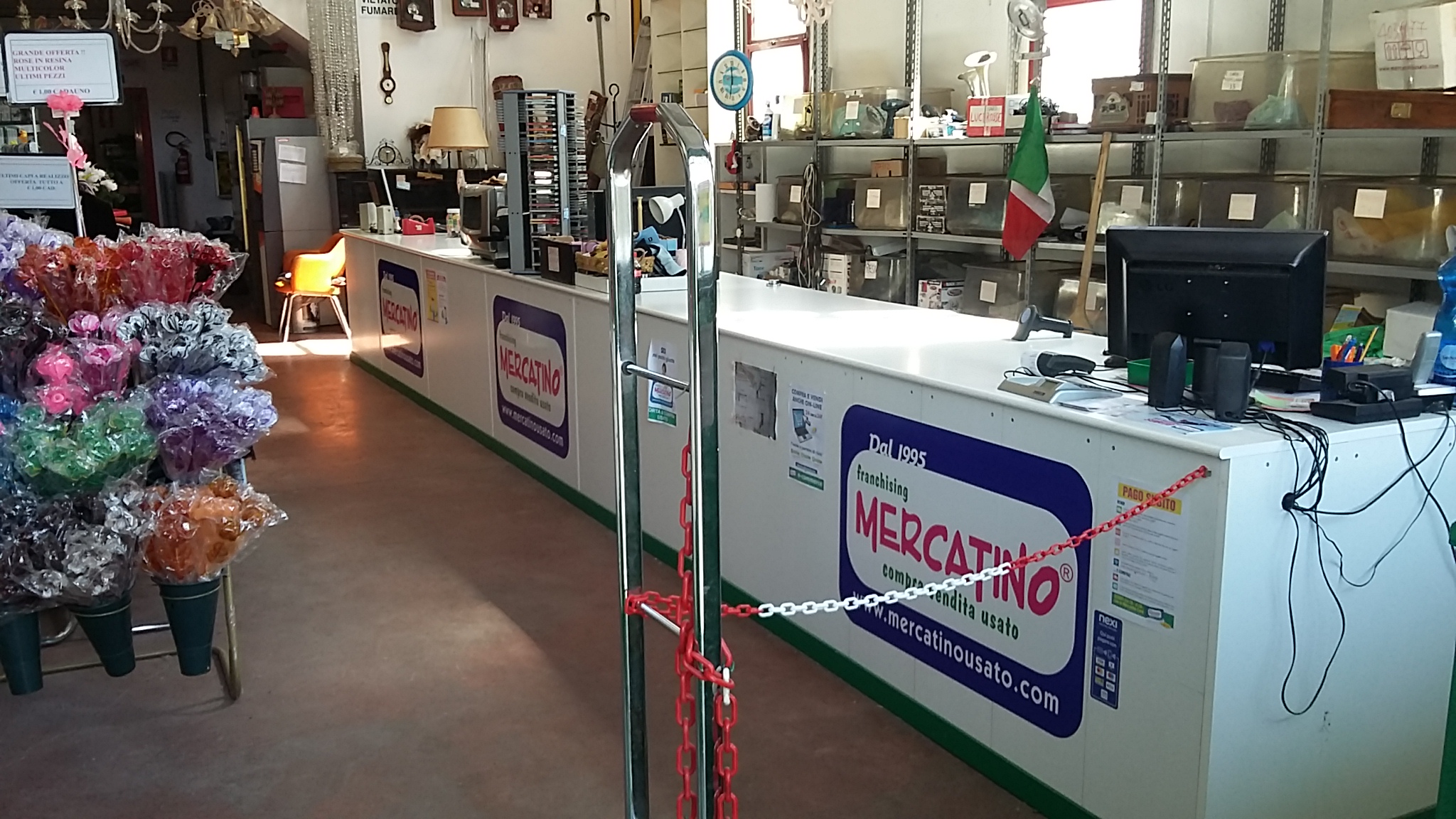 AZIENDA COMMERCIALE VENDITA OGGETTI USATI *MERCATINO* in vendita - foto 1