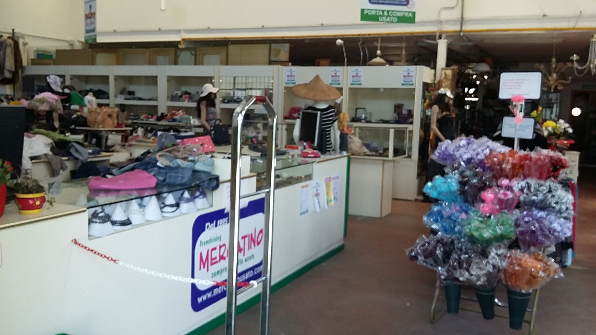 AZIENDA COMMERCIALE VENDITA OGGETTI USATI *MERCATINO* in vendita - foto 9