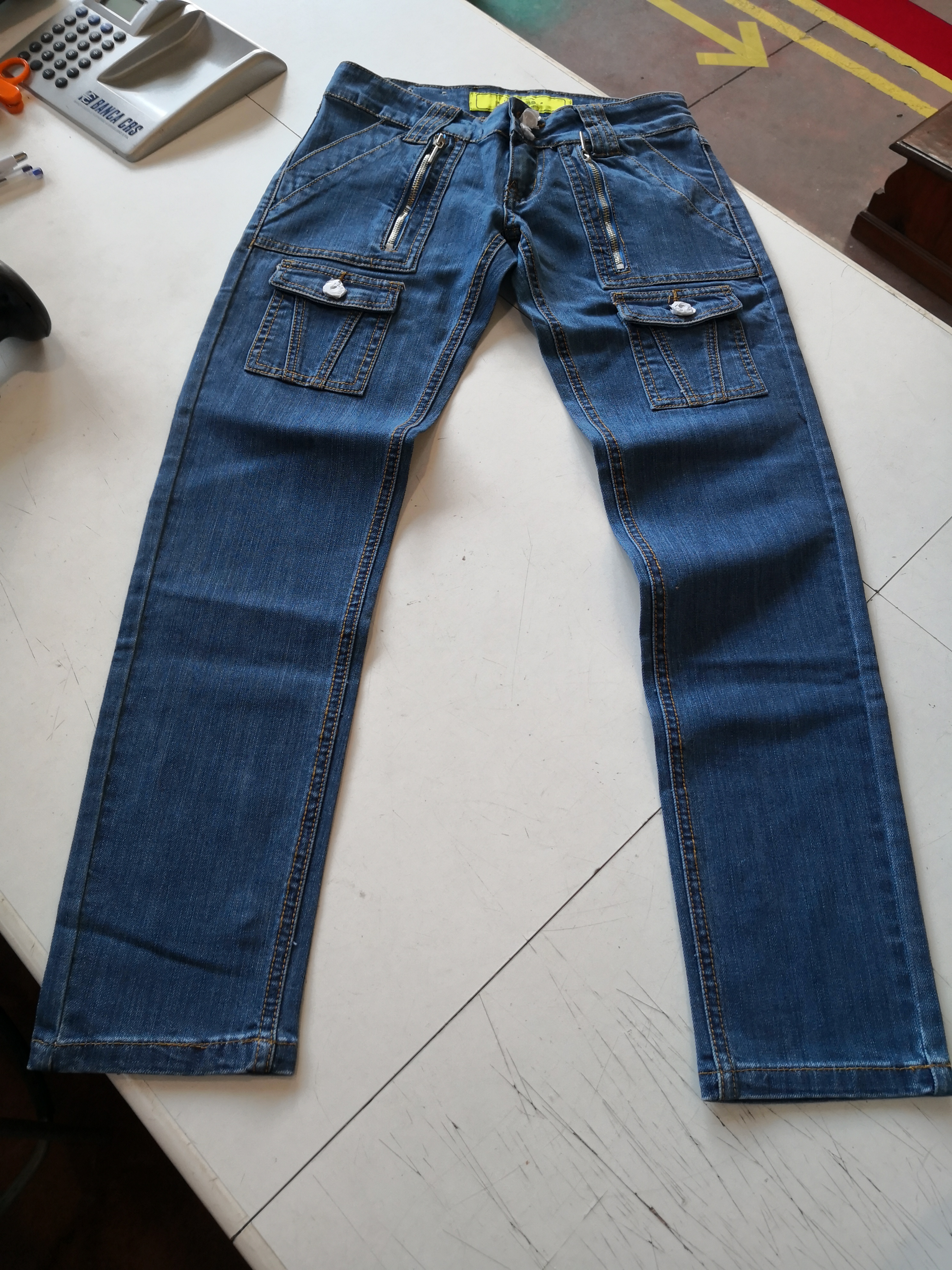 Jeans marchio LONROSS 1700 pezzi 3 modelli donna 1 uomo in vendita - foto 9