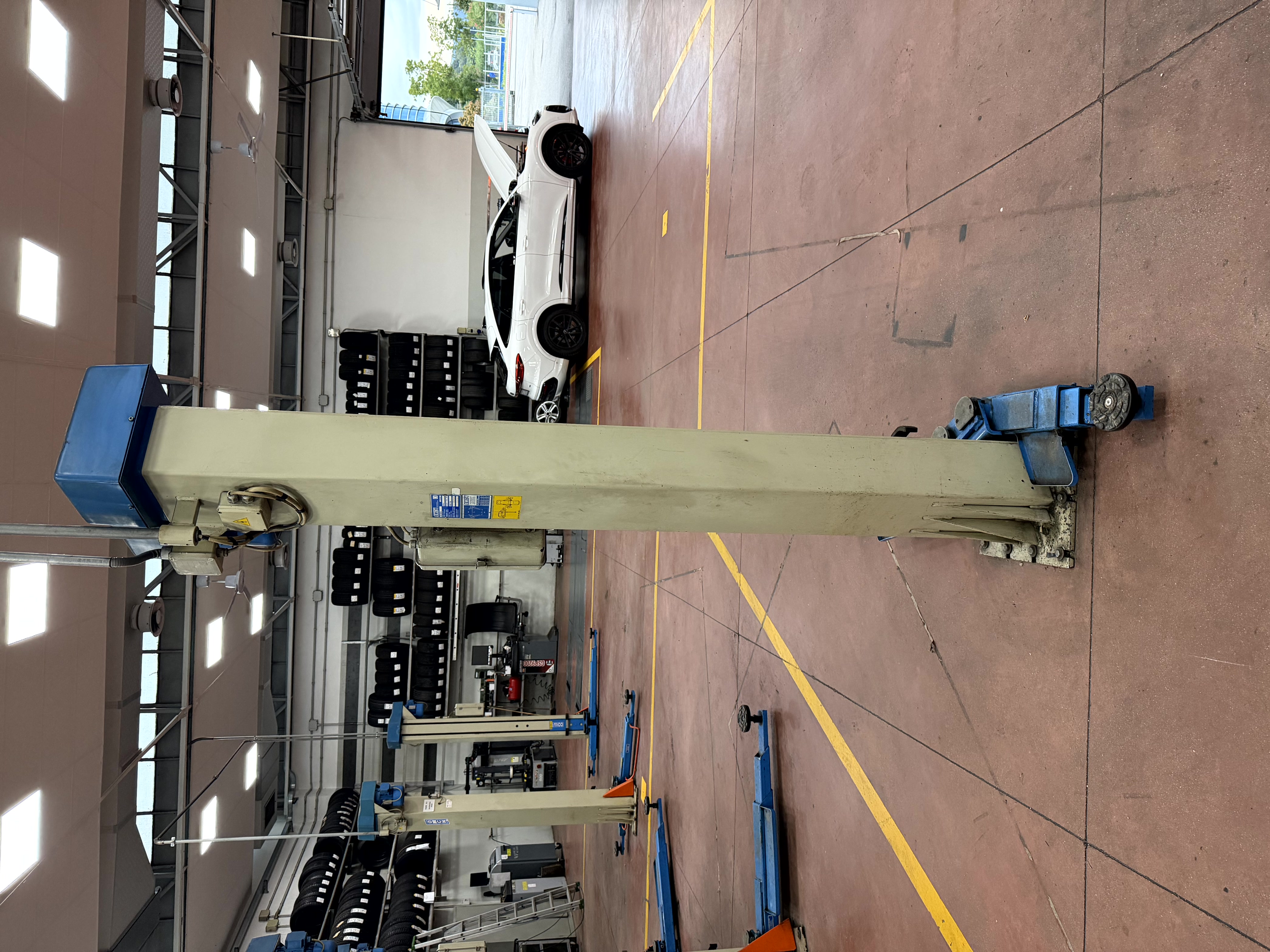 Ponte a 2 colonne OMCN da 3200 kg in vendita - foto 6