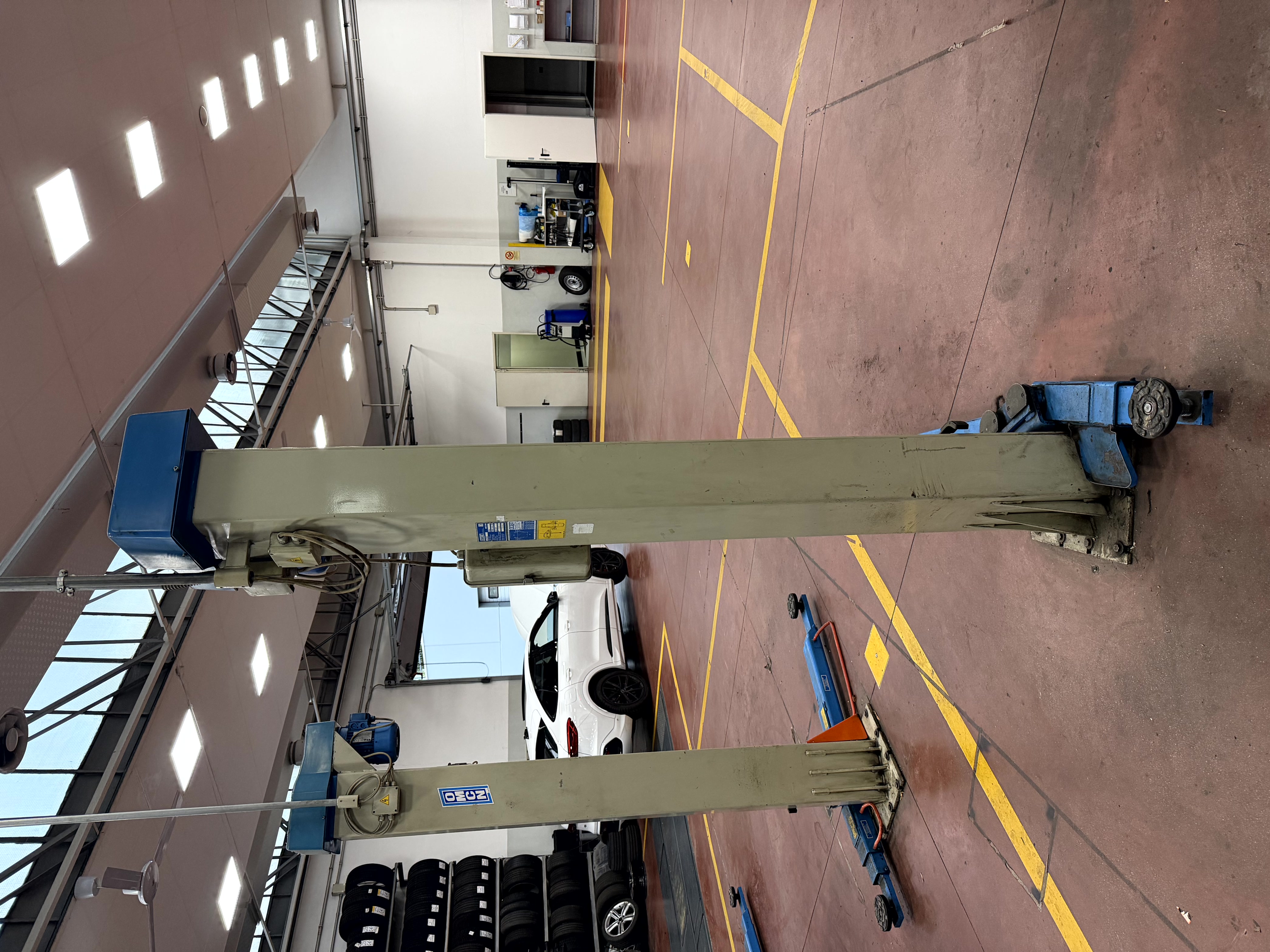 Ponte a 2 colonne OMCN da 3200 kg. in vendita - foto 7
