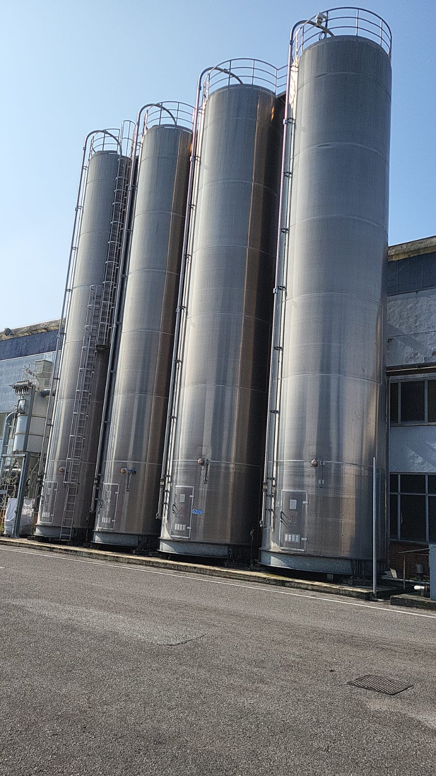 Silos di stoccaggio in inox misure varie in vendita - foto 1