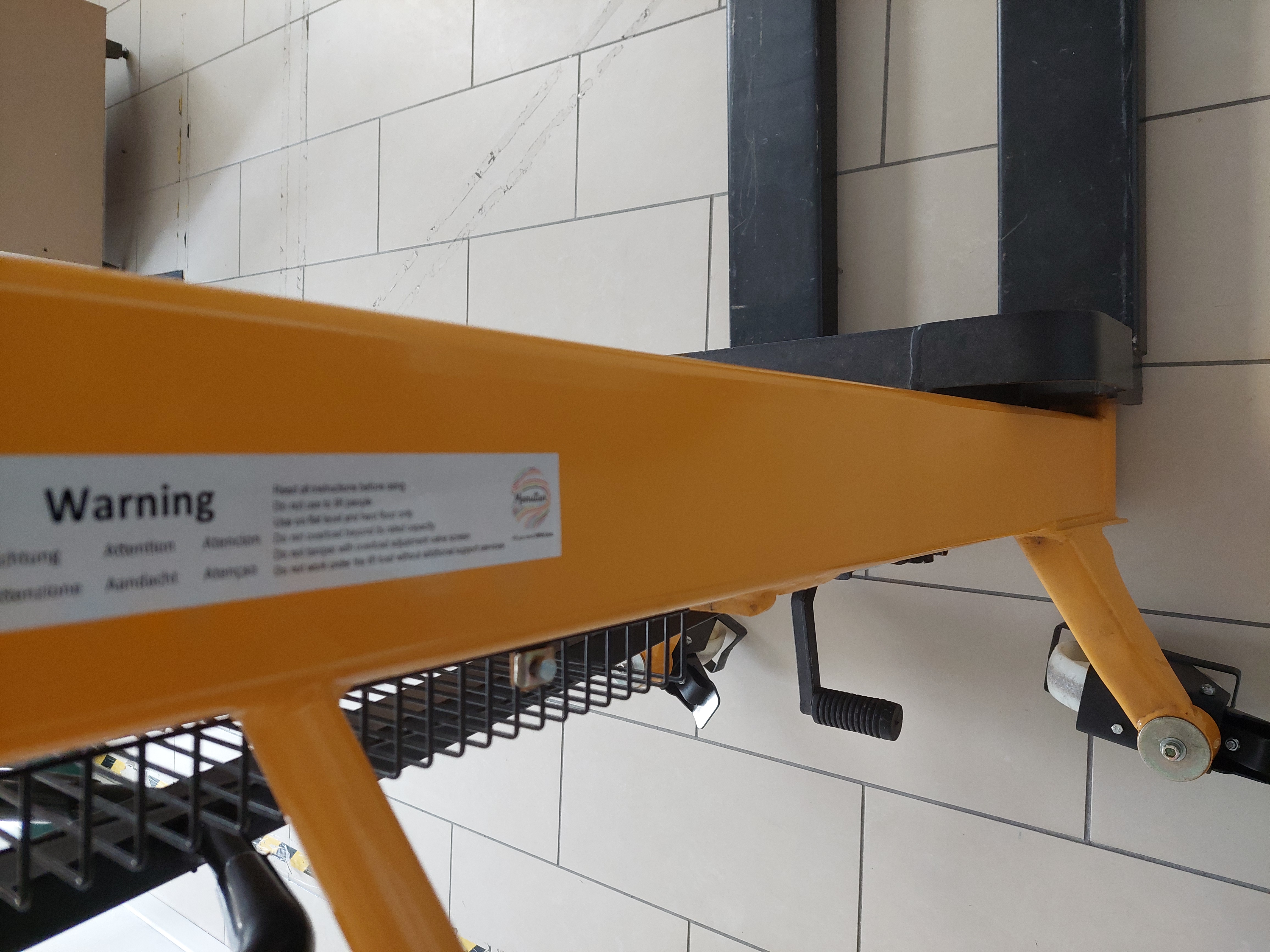 Transpallet elevatore manuale pari al nuovo in vendita - foto 4