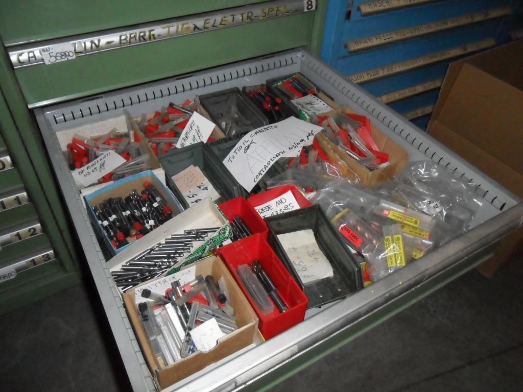 STOCK ATTREZZATURE DA OFFICINA MECCANICA in vendita - foto 2