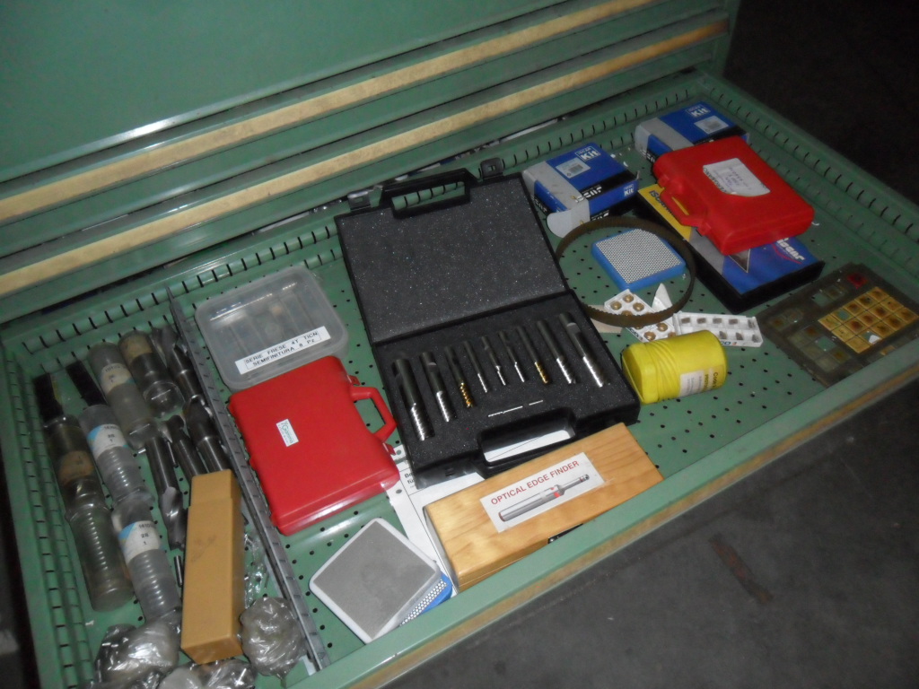 STOCK ATTREZZATURE DA OFFICINA MECCANICA in vendita - foto 9