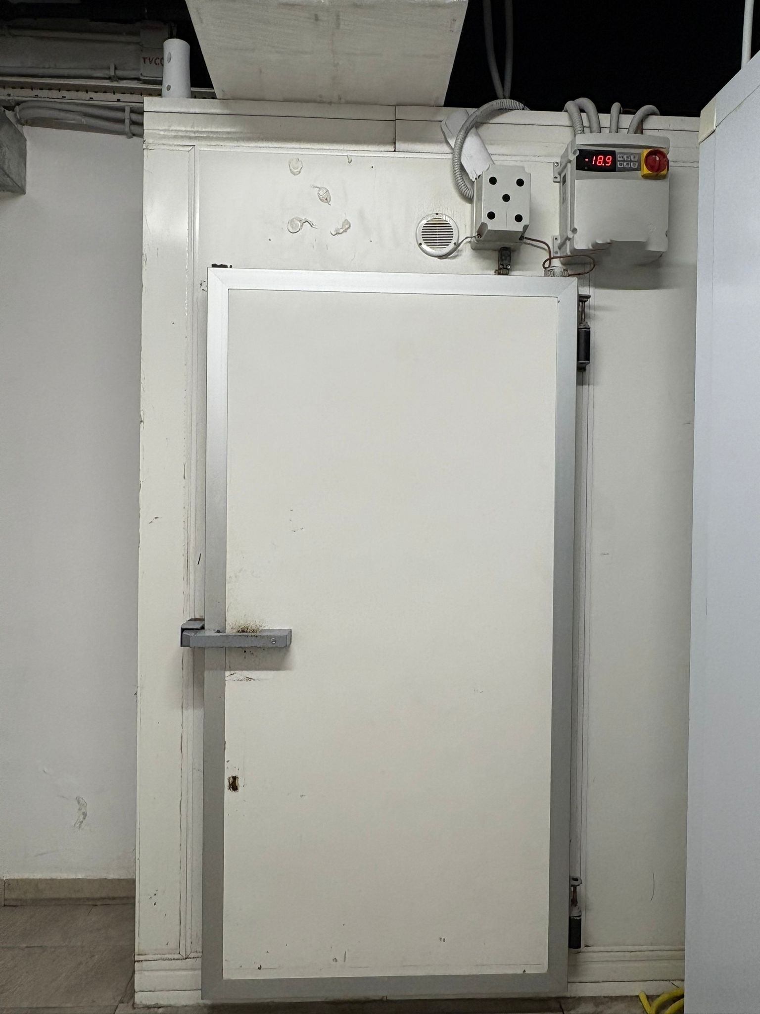 Arredo pescheria specializzata o cessione attività in vendita - foto 8
