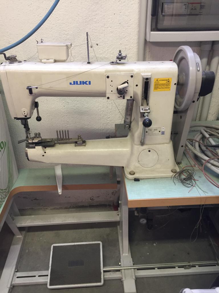 OFFRO macchina da cucire marca JUKI modello TSC-441 in vendita - foto 1