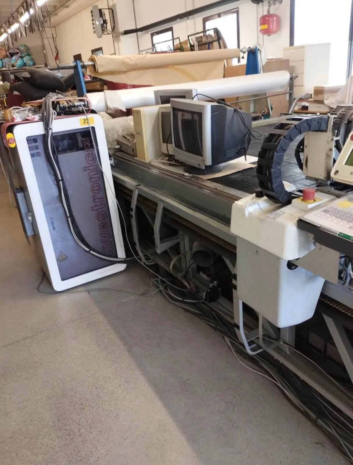 INVESTRONICA macchina taglio industriale tessuti CNC 70 in vendita - foto 6