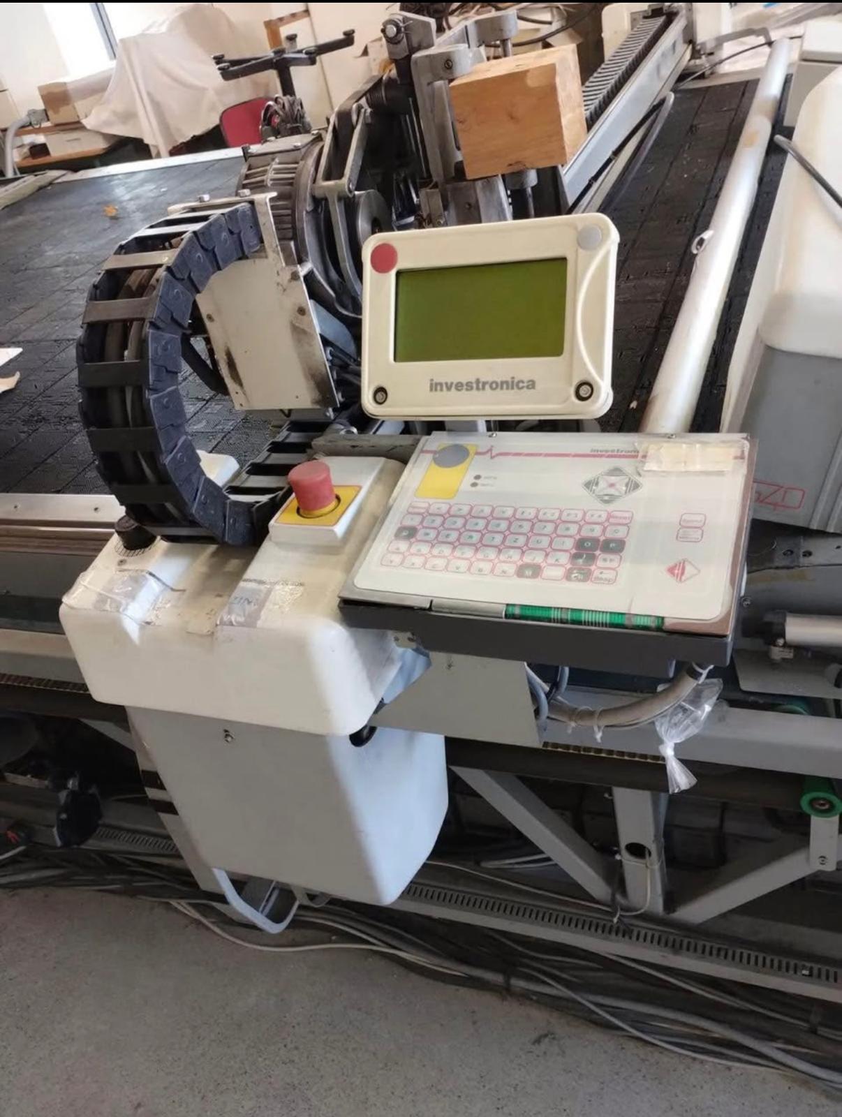 INVESTRONICA macchina taglio industriale tessuti CNC 70 in vendita - foto 1