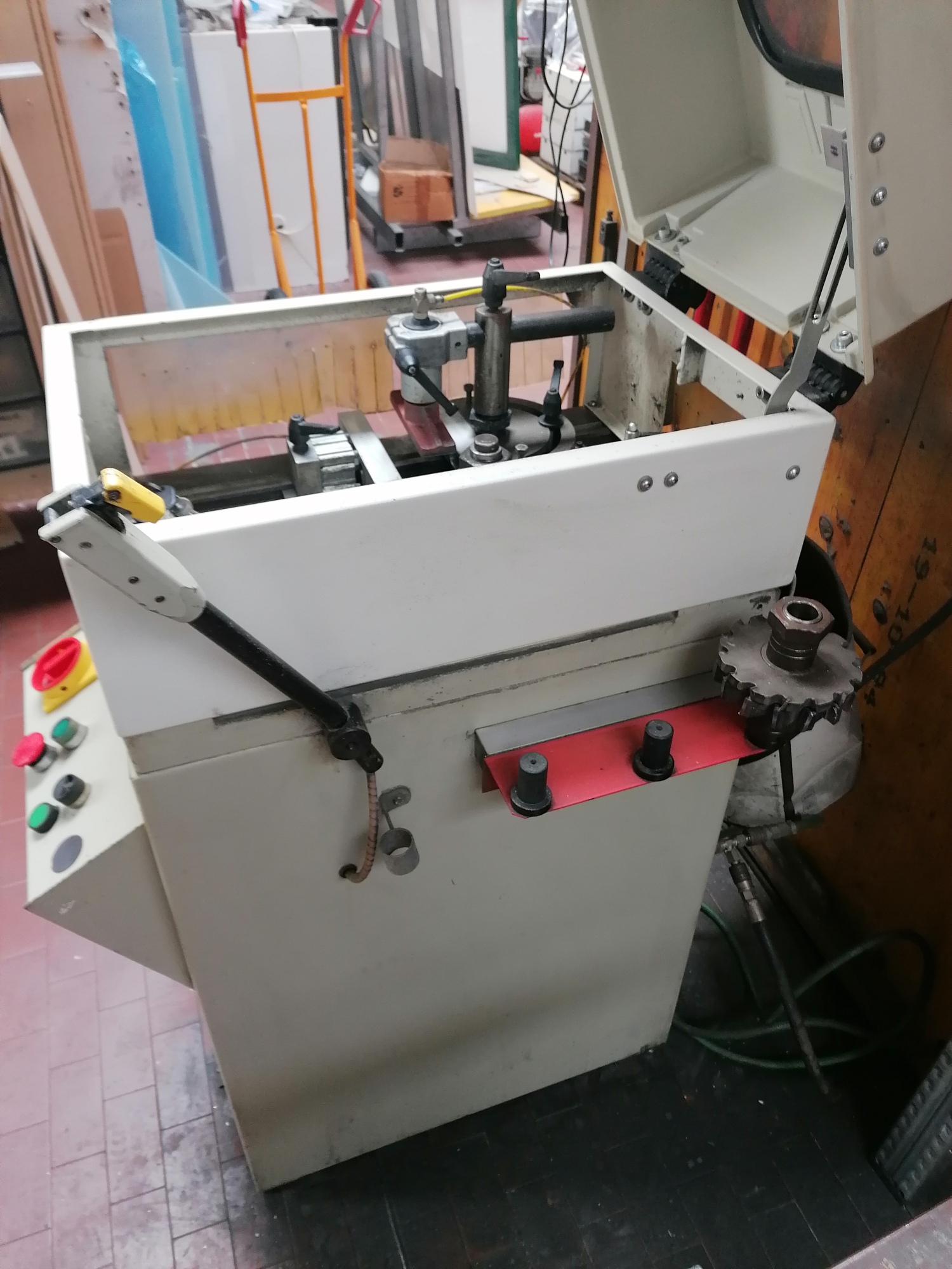 INTESTATRICE in vendita - foto 3