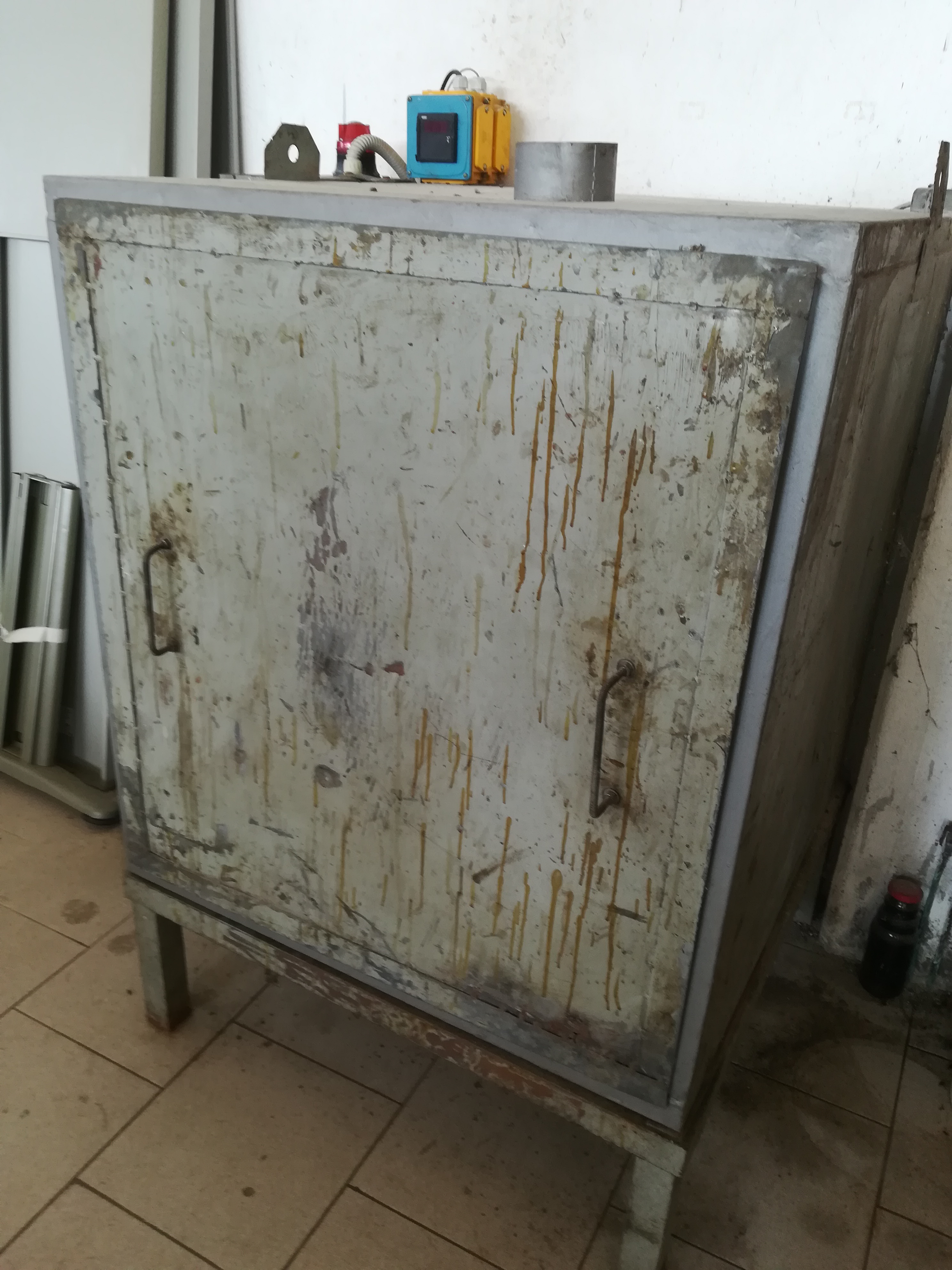 Attrezzatura officina in vendita