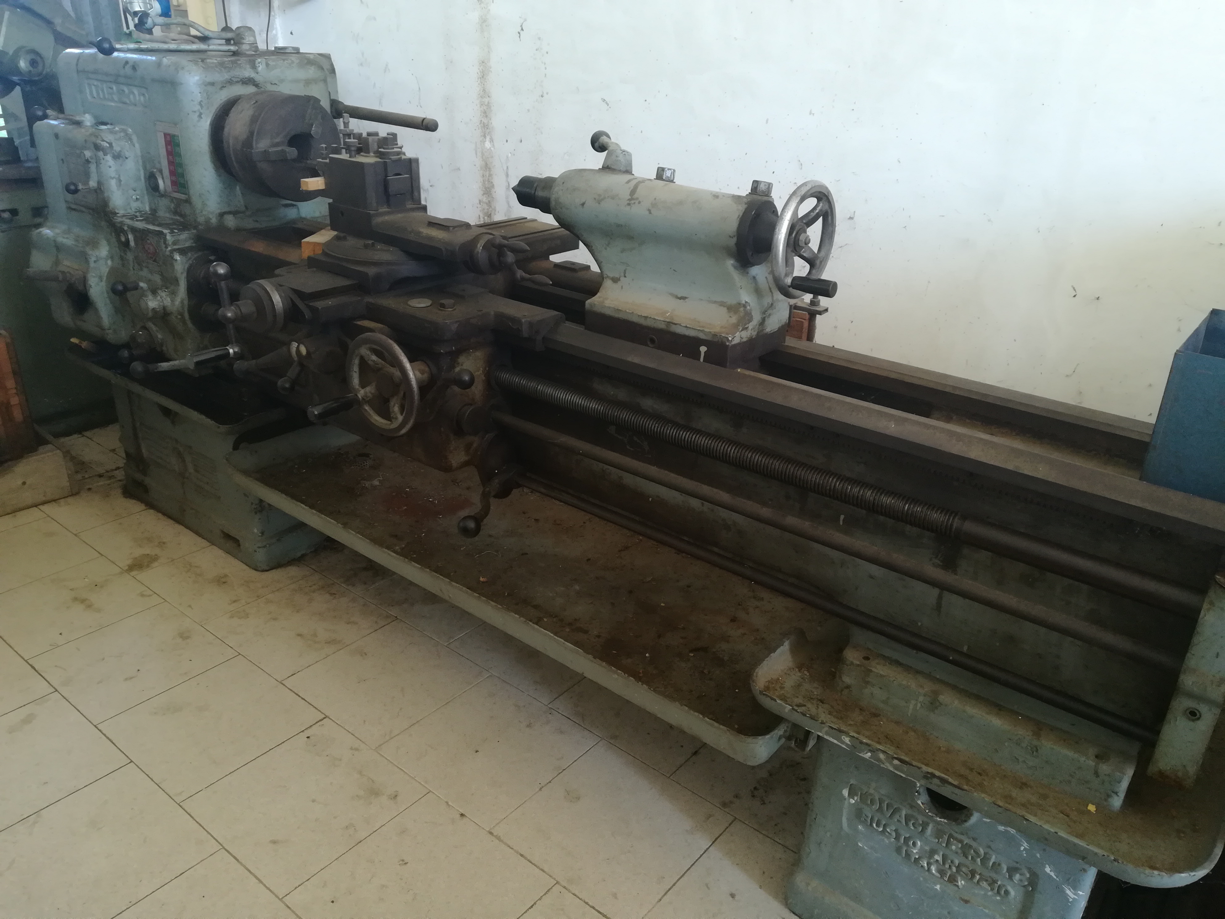 Attrezzatura officina in vendita