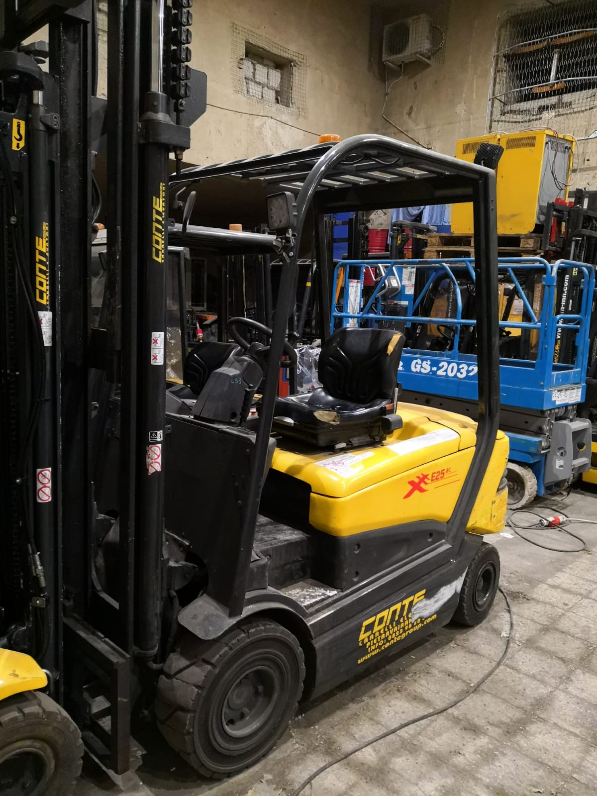 CARRELLO ELEVATORE ( MULETTO) OM-PIMESPO XE25AC in vendita - foto 3