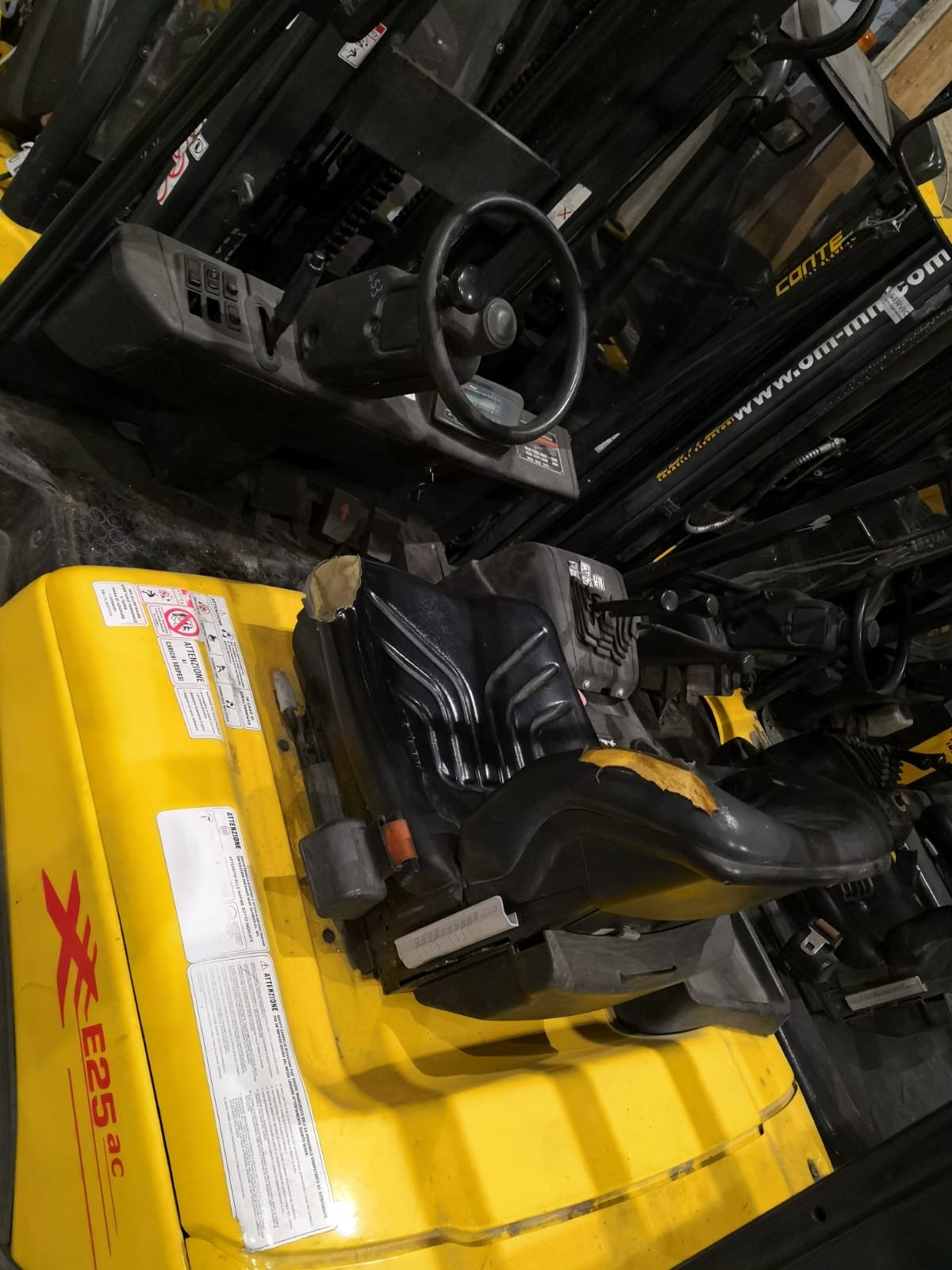 CARRELLO ELEVATORE ( MULETTO) OM-PIMESPO XE25AC in vendita - foto 6