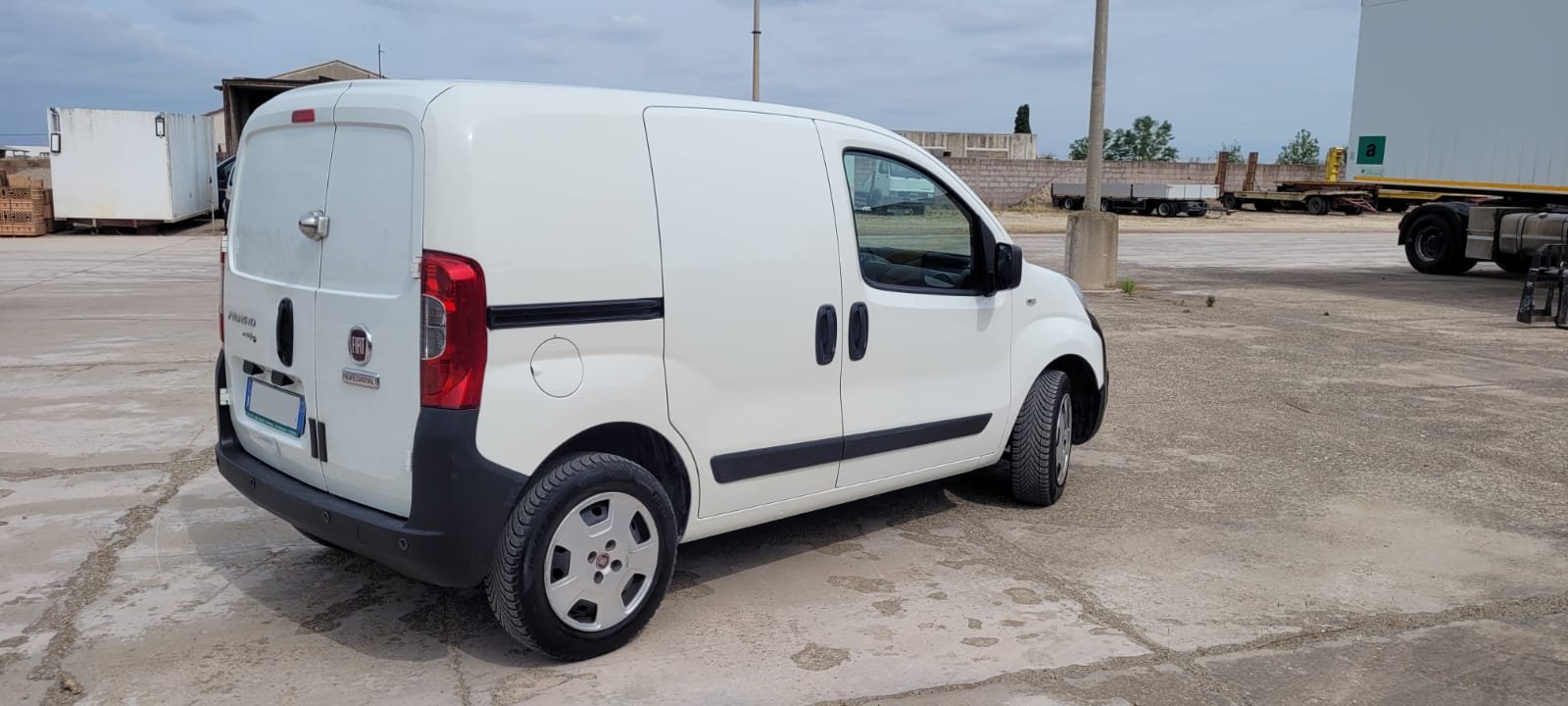 Fiat Fiorino - 1.3 multijet - 25.988 km - CLIMA in vendita - foto 2