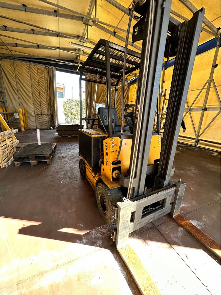 MULATTO CARRELLO ELEVATORE ELETTRICO ORMIC ERQ 20-36 in vendita - foto 7