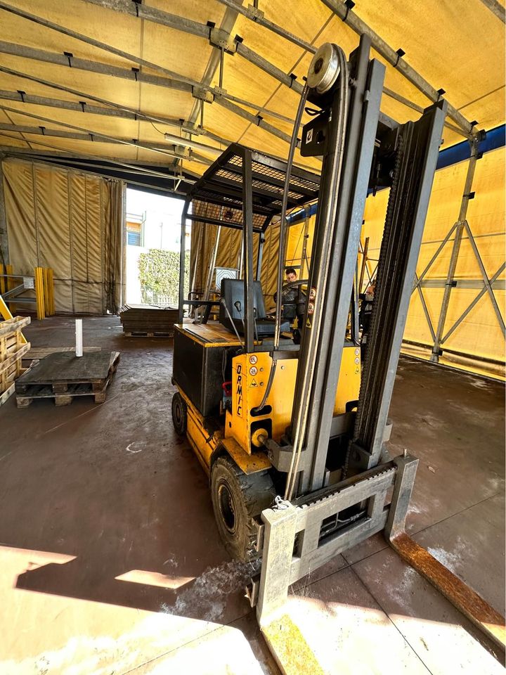 MULATTO CARRELLO ELEVATORE ELETTRICO ORMIC ERQ 20-36 in vendita - foto 2