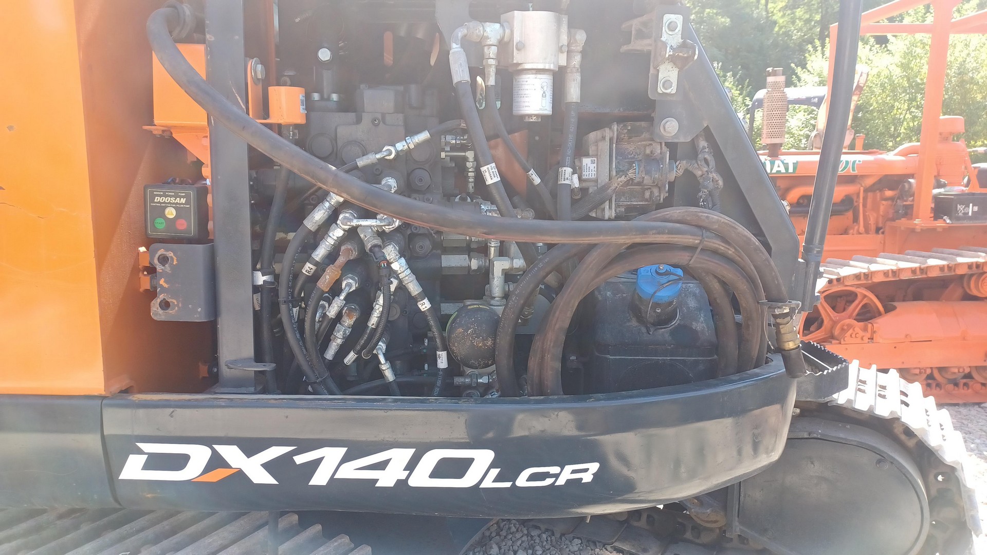 Escavatore DOOSAN DX140 LCR-5 (160 q.li) in vendita - foto 4