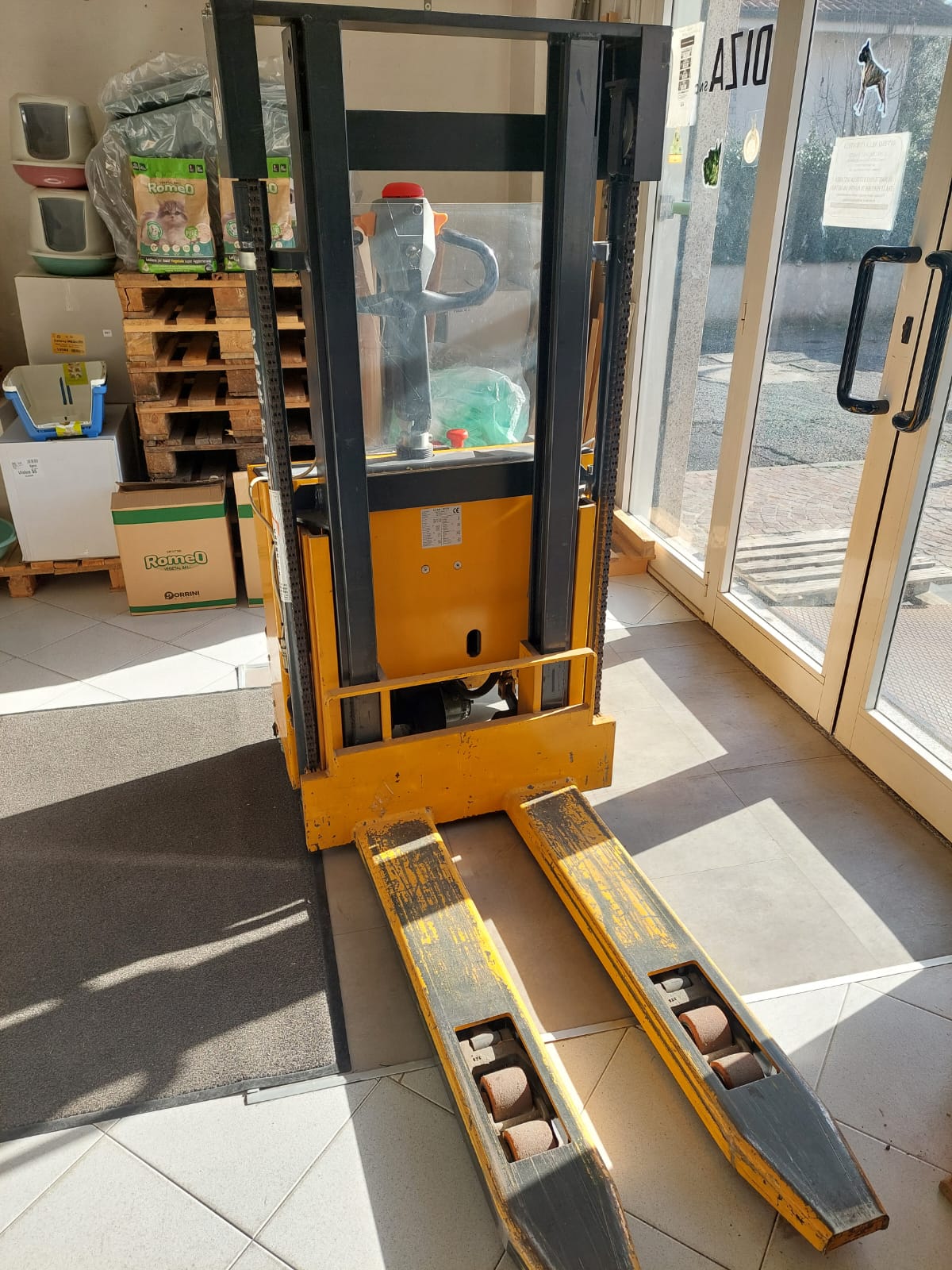 Transpallet elevatore elettrico in vendita - foto 2